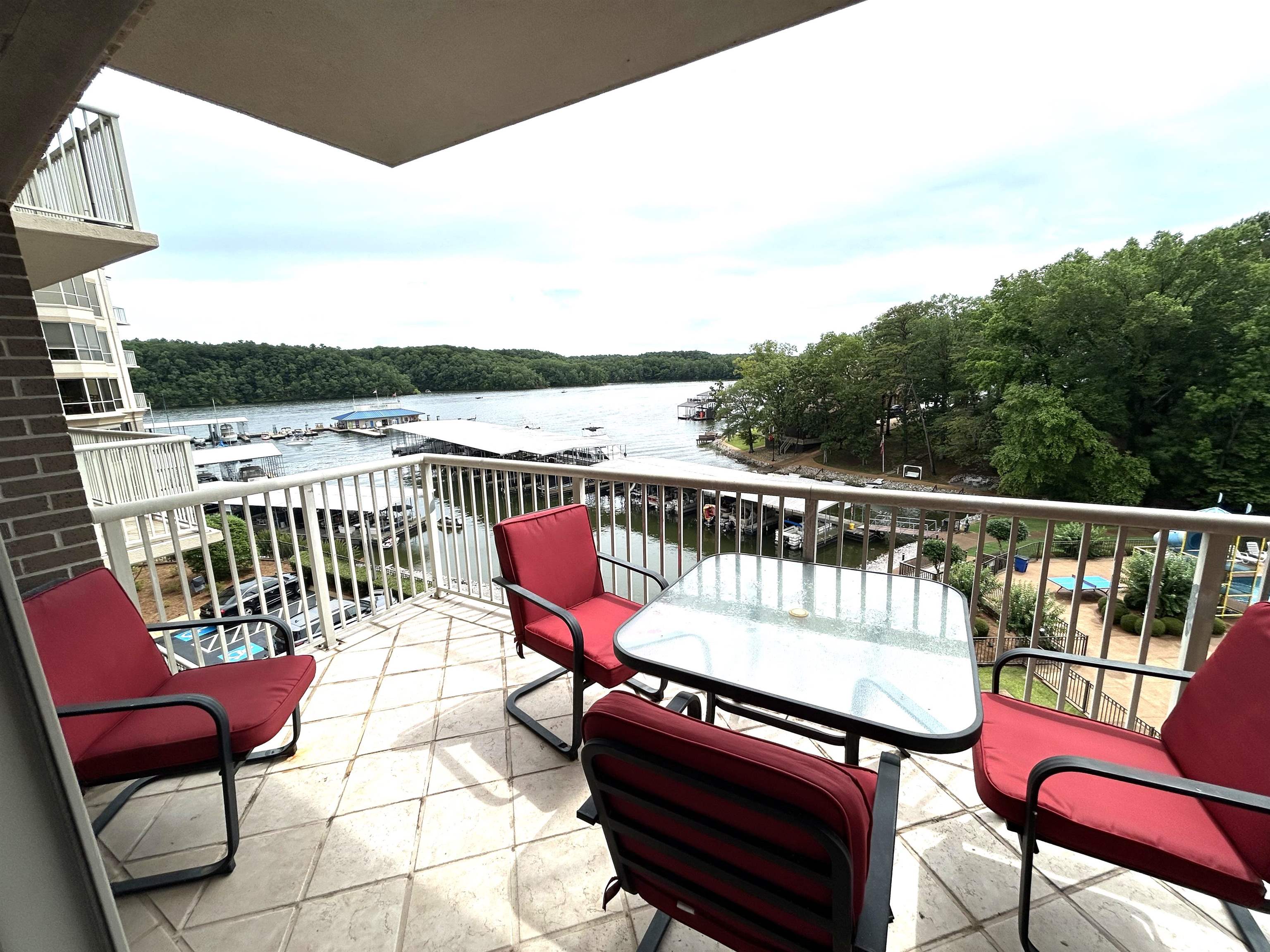 CR 380 RD Unit: P 402