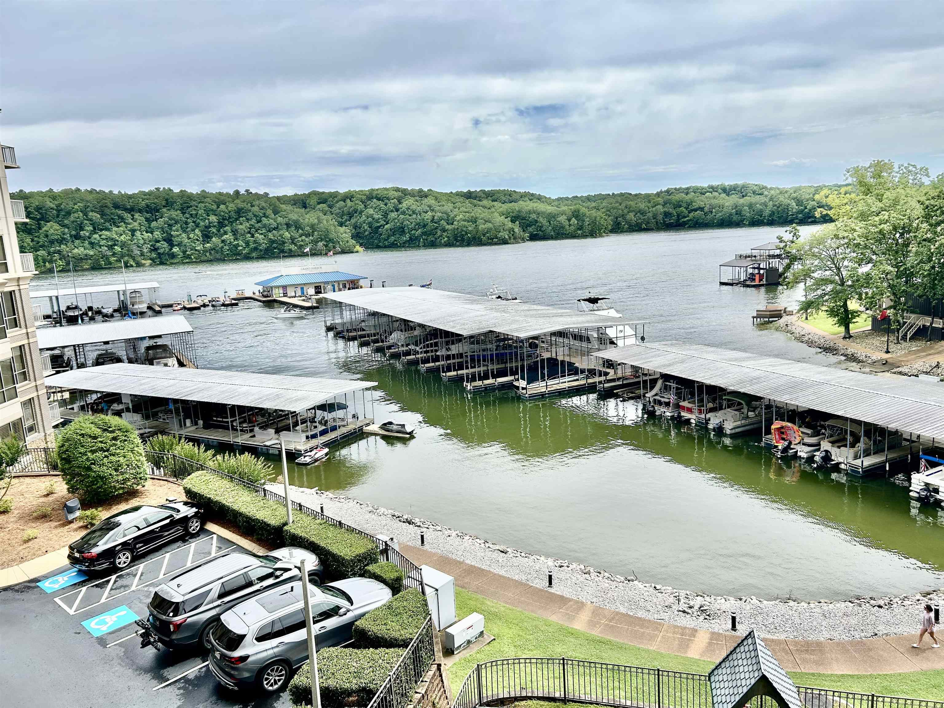 CR 380 RD Unit: P 402