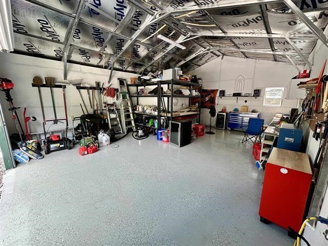 100 SHADOW BROOK CIR