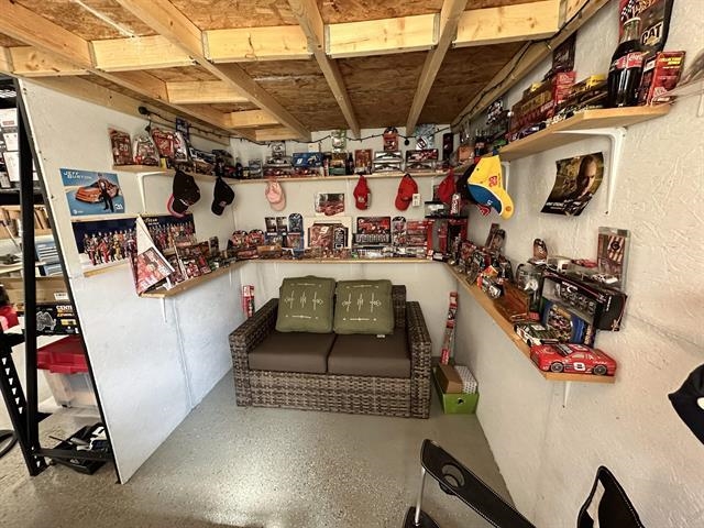 100 SHADOW BROOK CIR