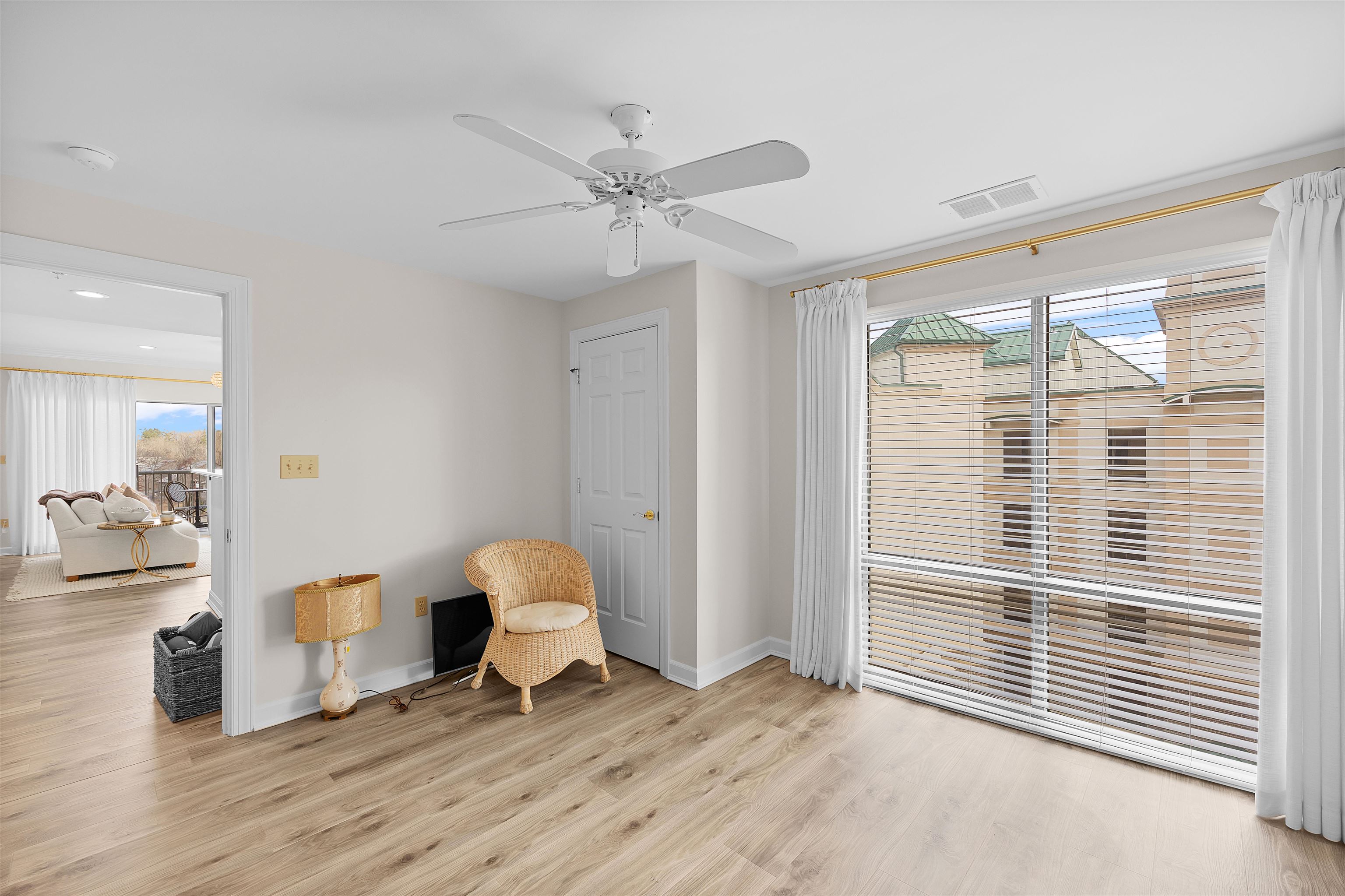 323 CR 380 RD Unit: P 605