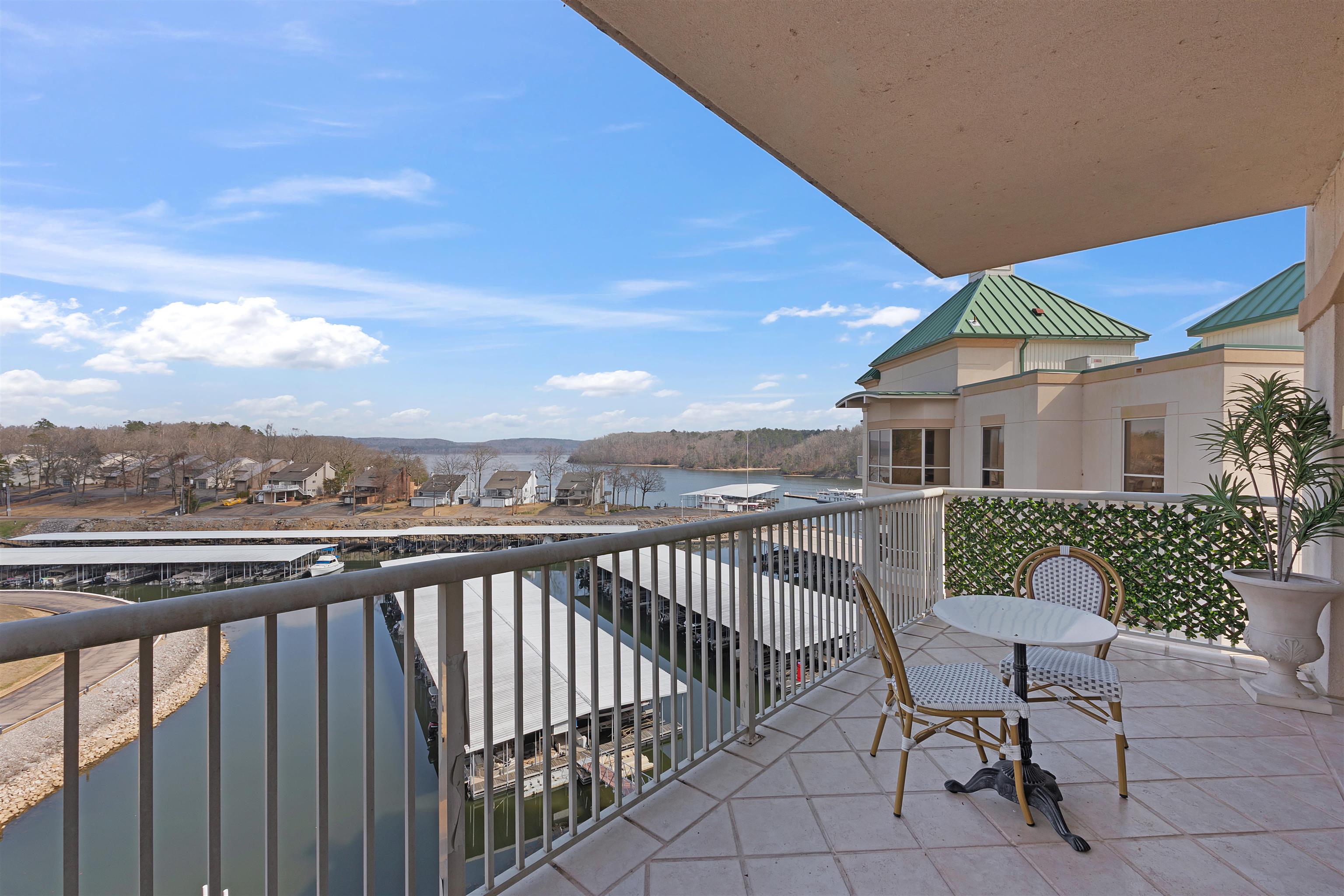 323 CR 380 RD Unit: P 605