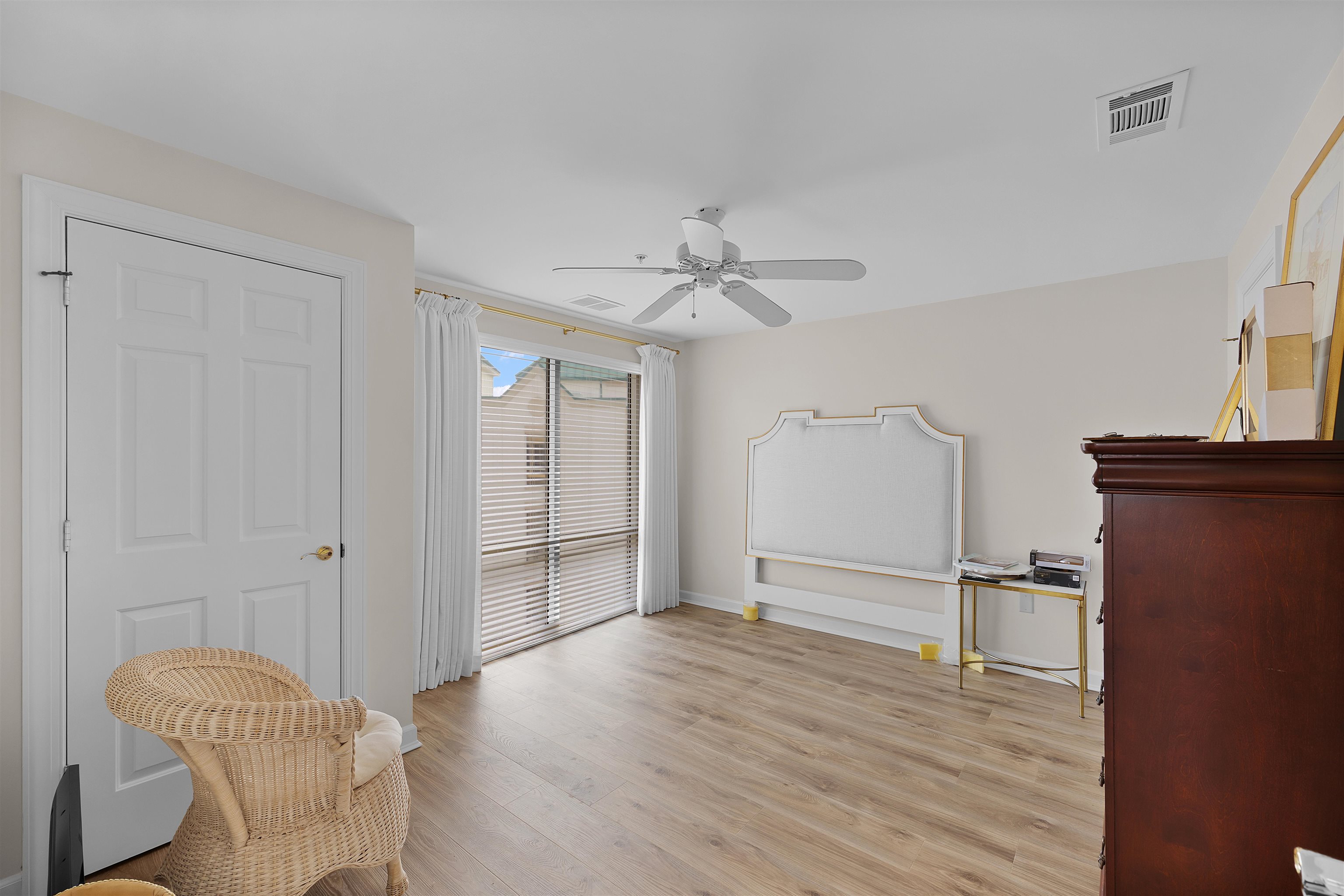 323 CR 380 RD Unit: P 605