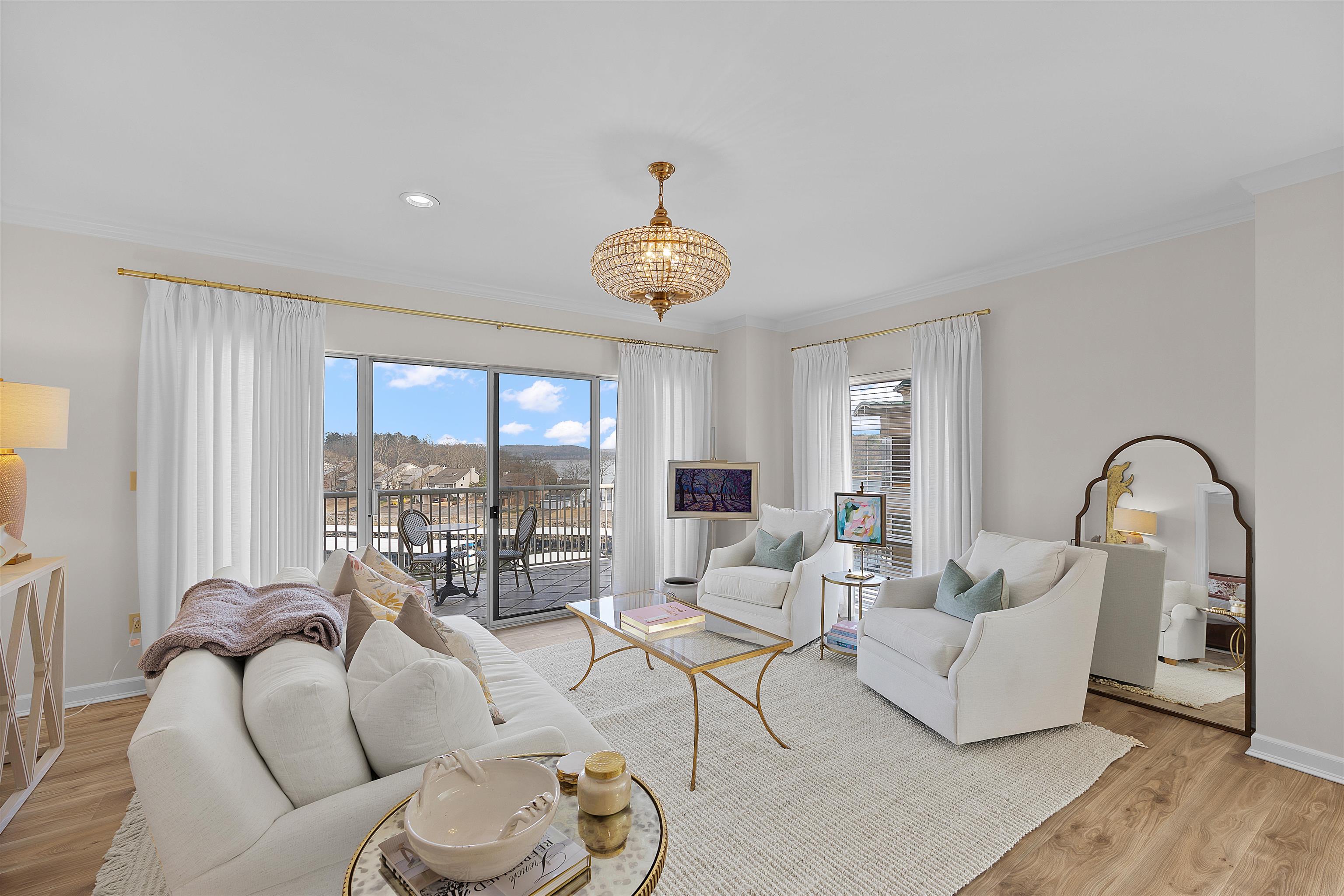 323 CR 380 RD Unit: P 605