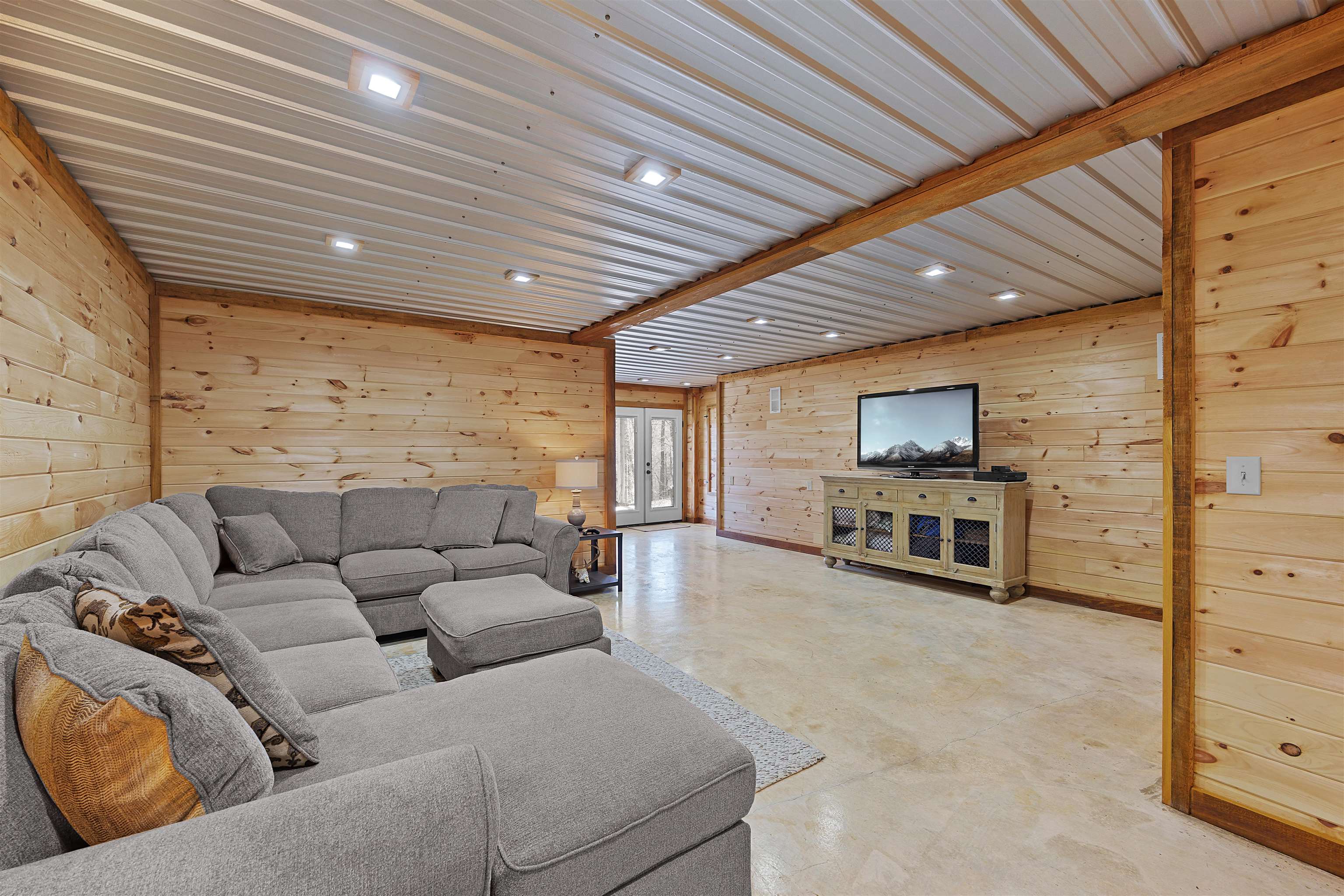 3 SANDY CREEK LN