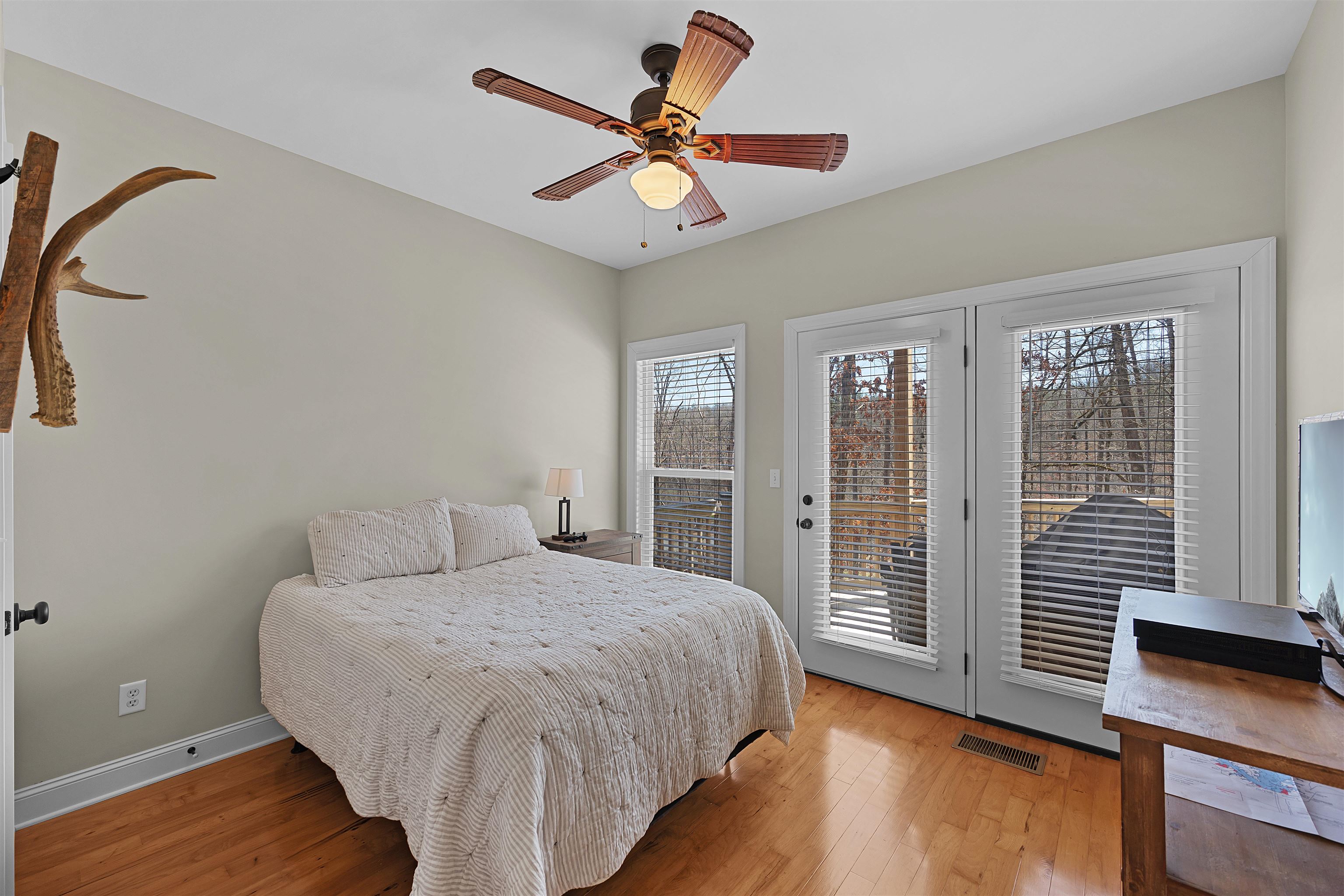 3 SANDY CREEK LN