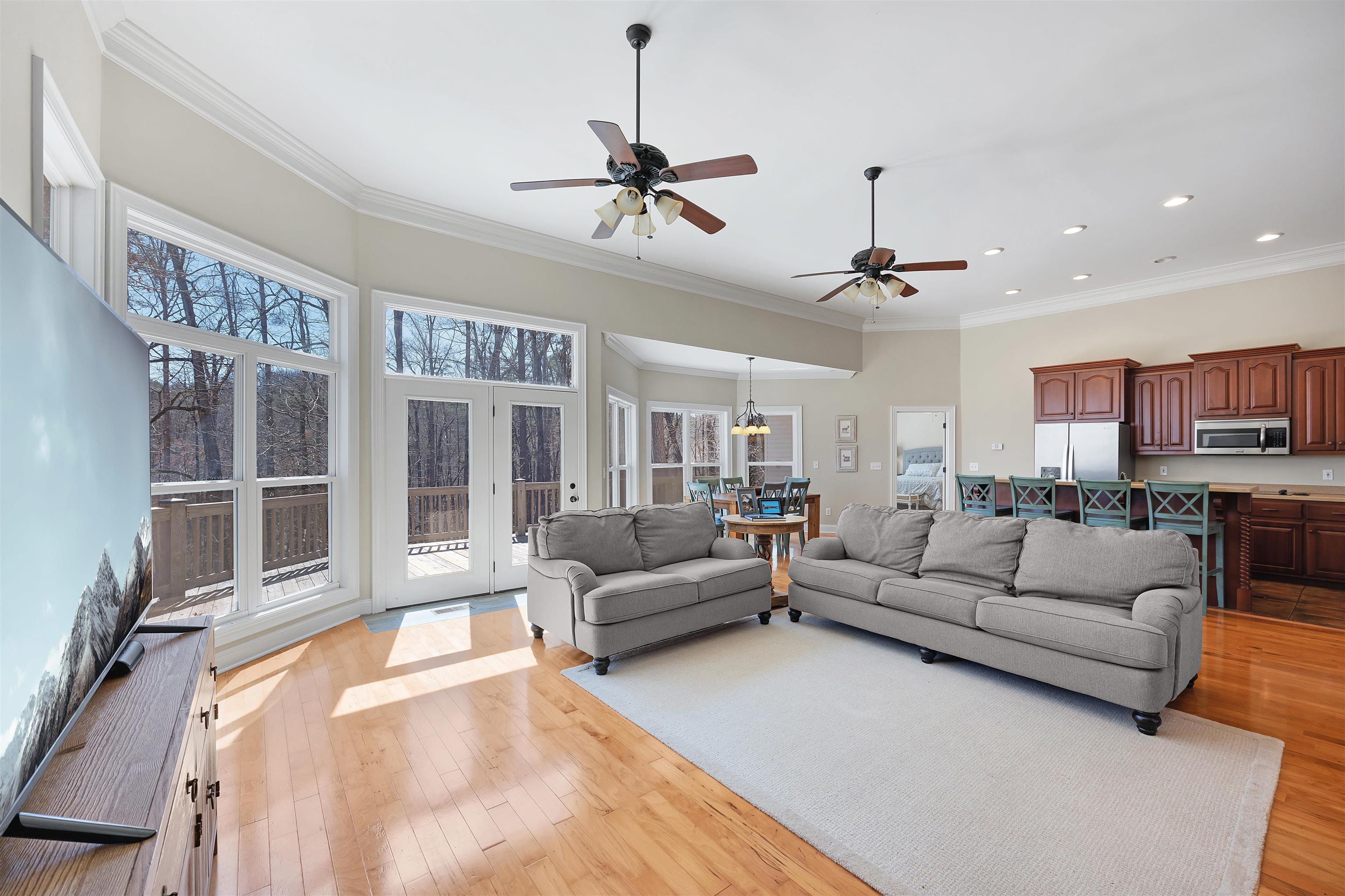 3 SANDY CREEK LN