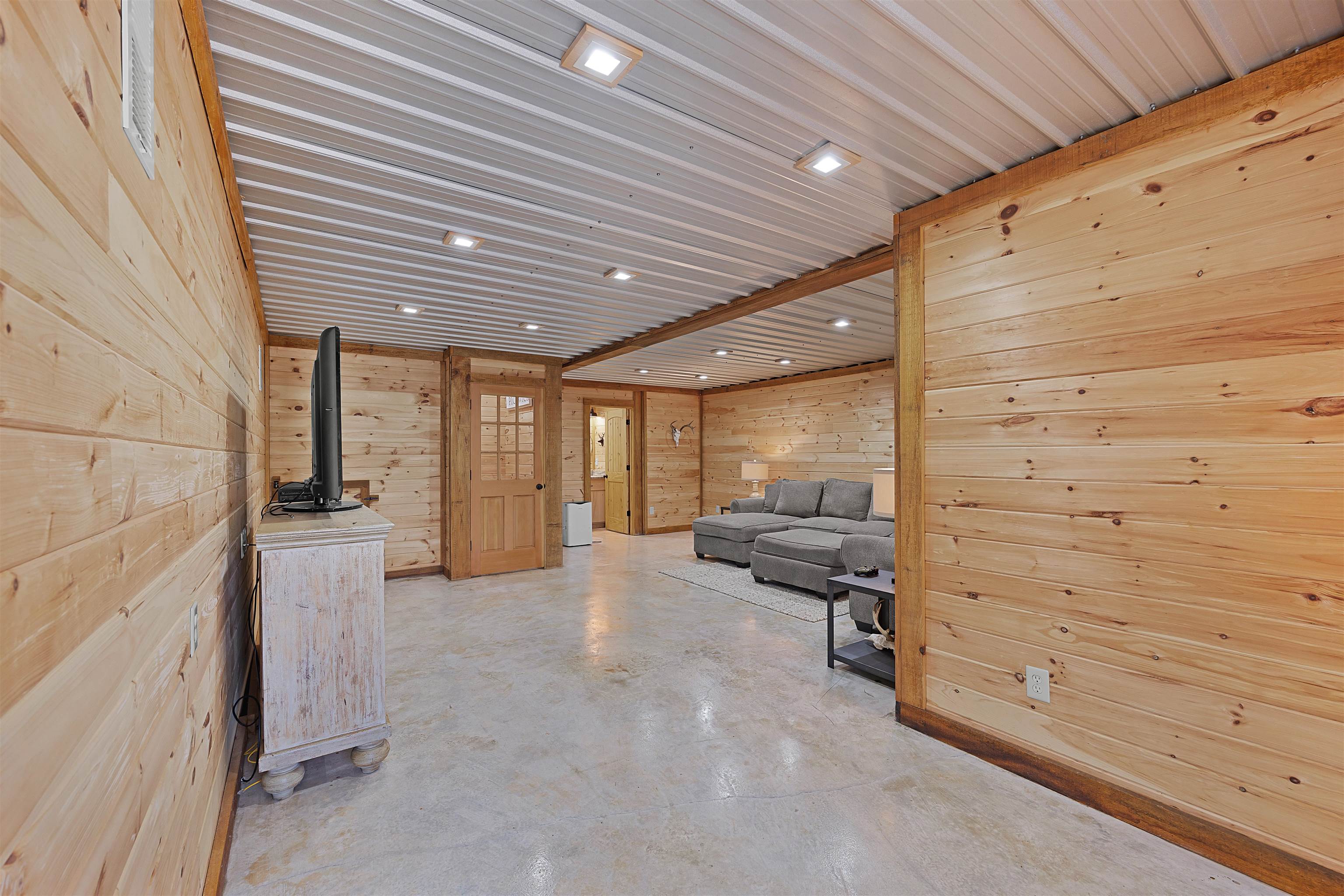 3 SANDY CREEK LN