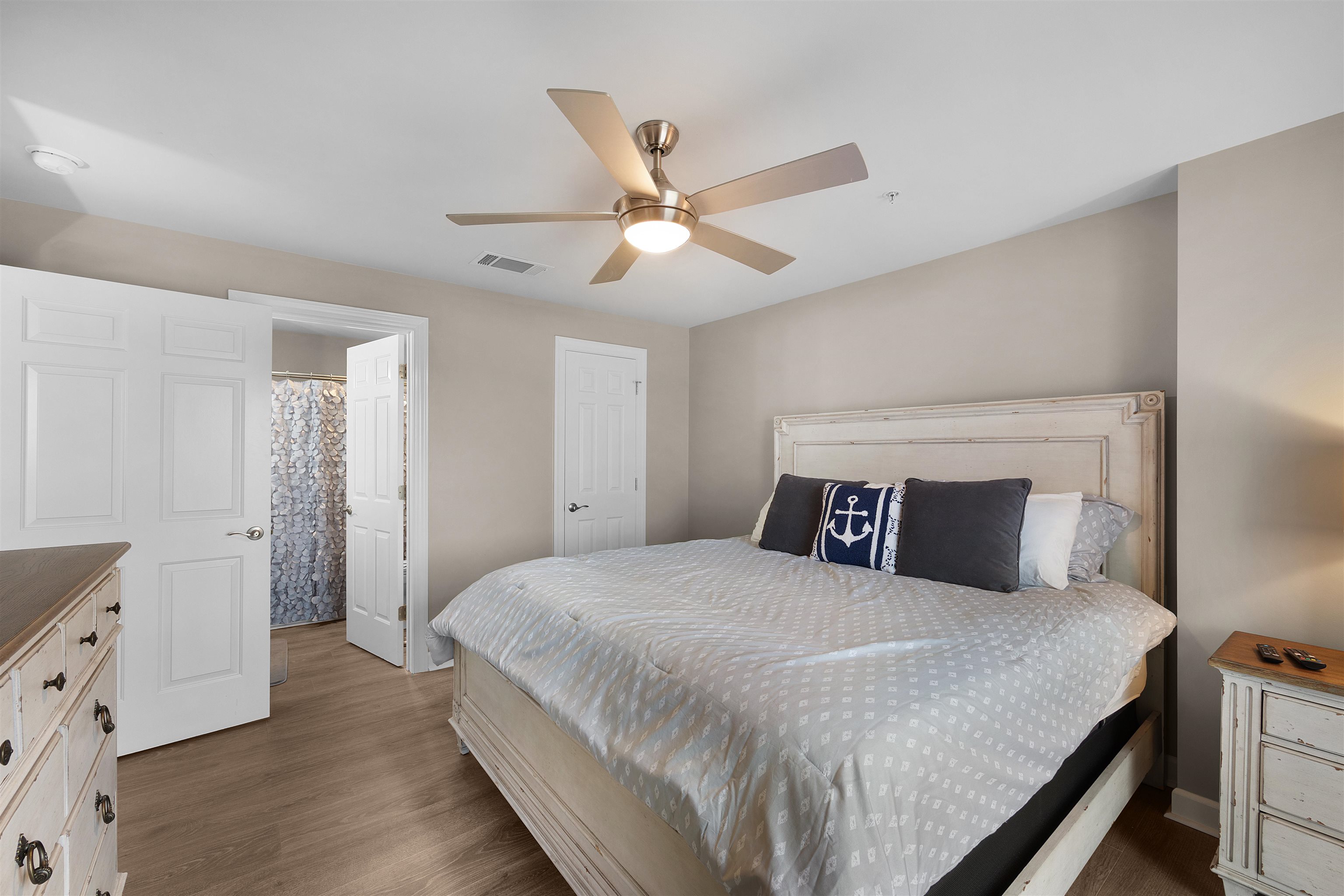 323 CR 380 RD Unit: P 506