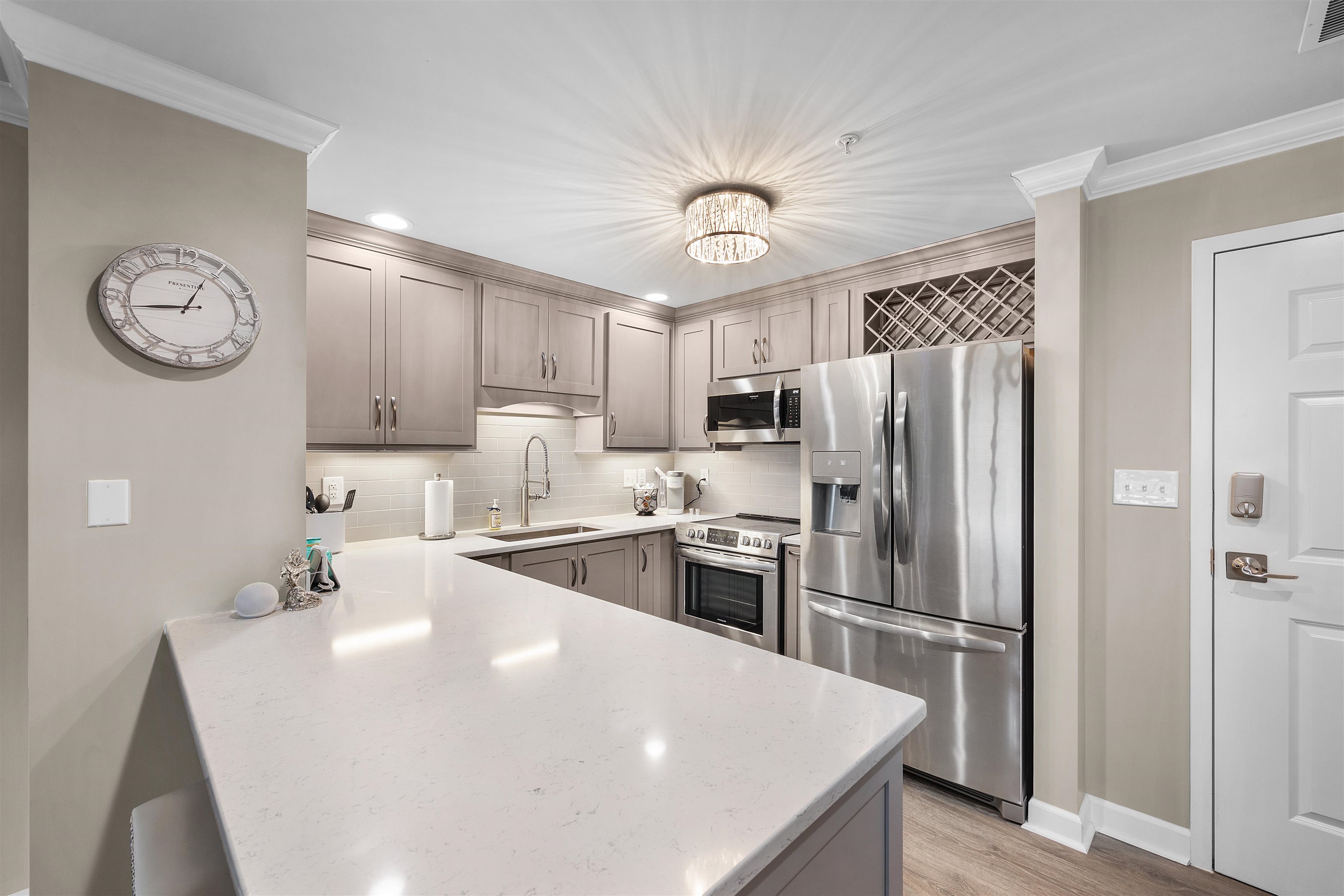 323 CR 380 RD Unit: P 506