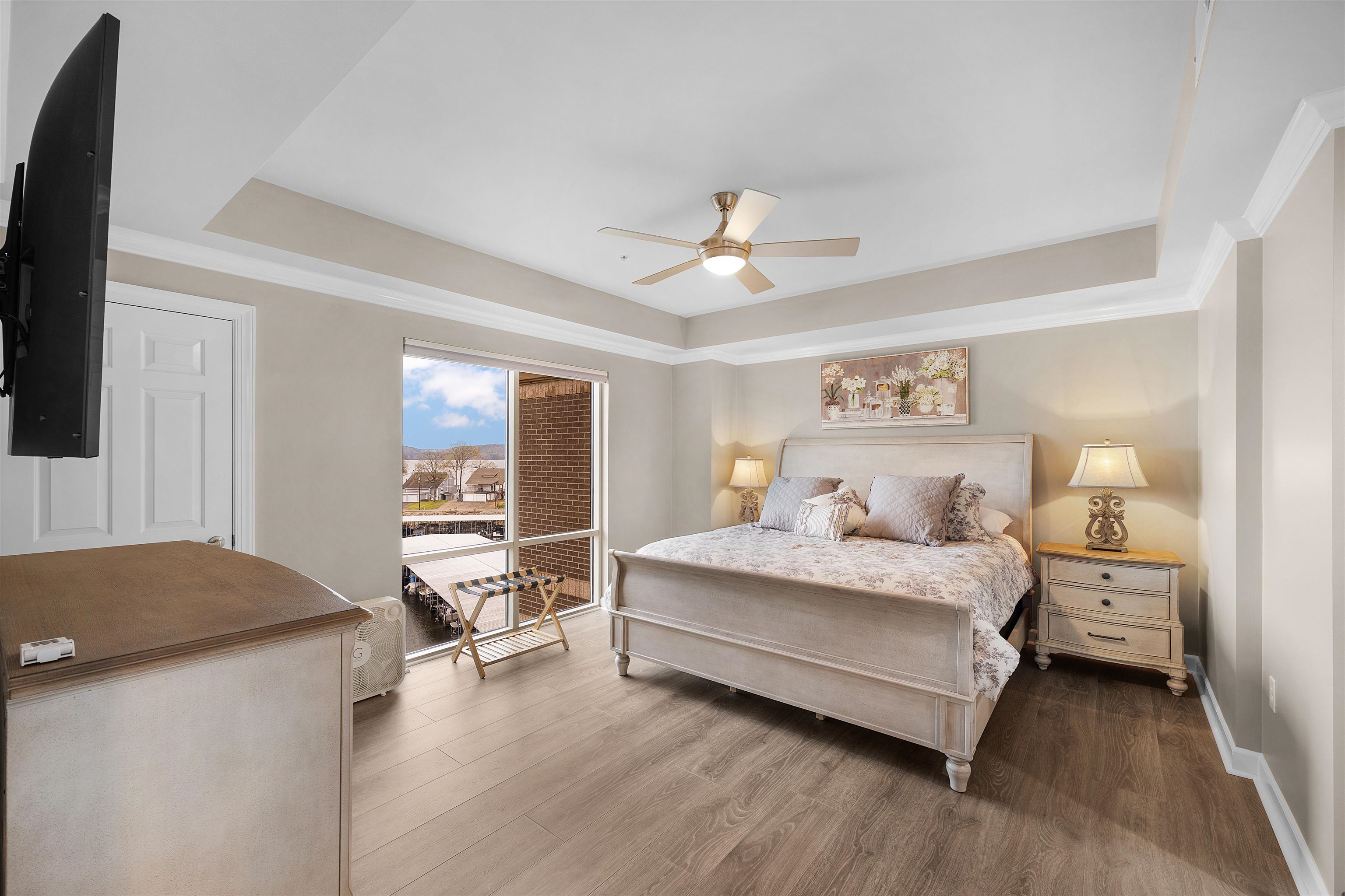 323 CR 380 RD Unit: P 506