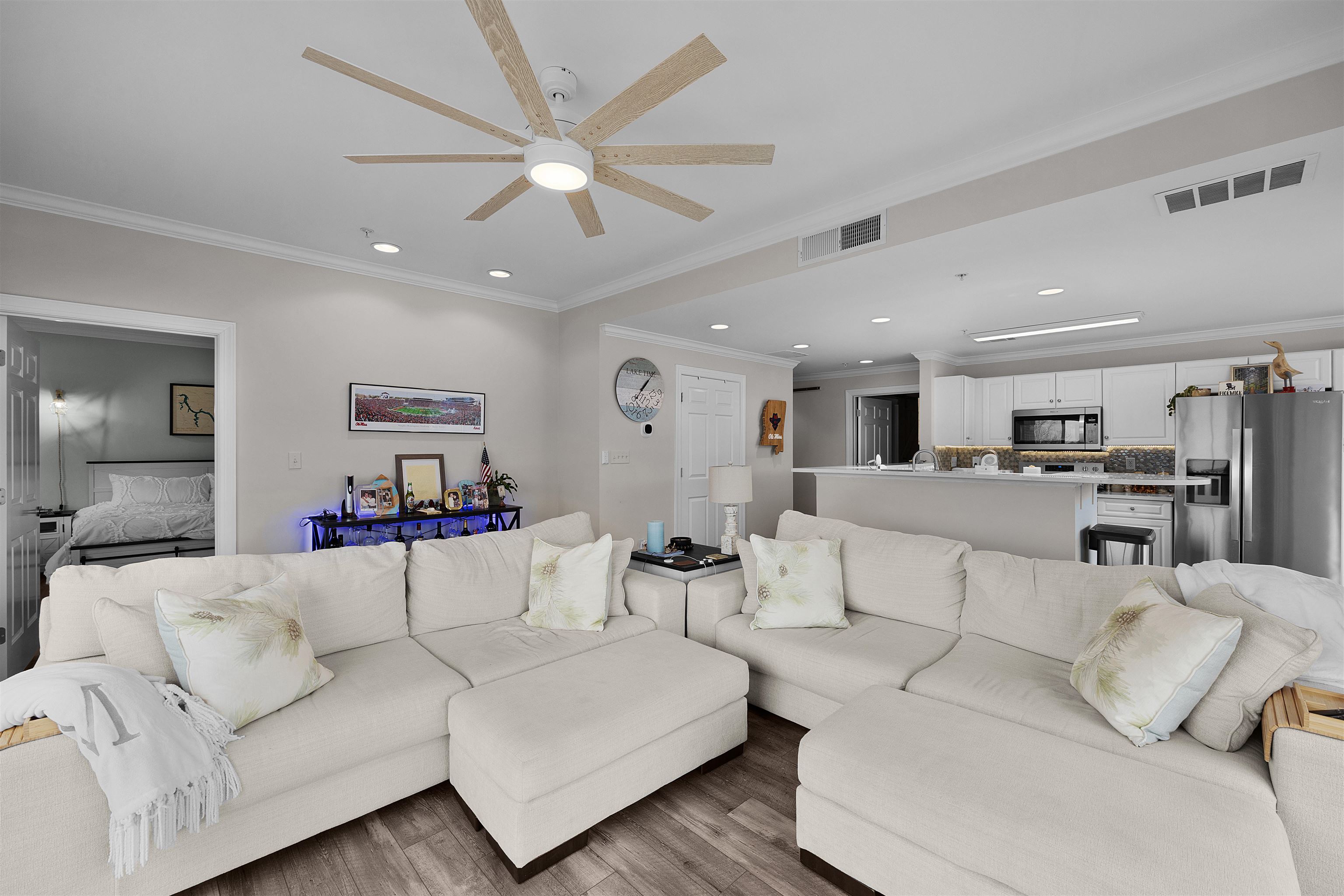 325 CR 380 RD Unit: L 302