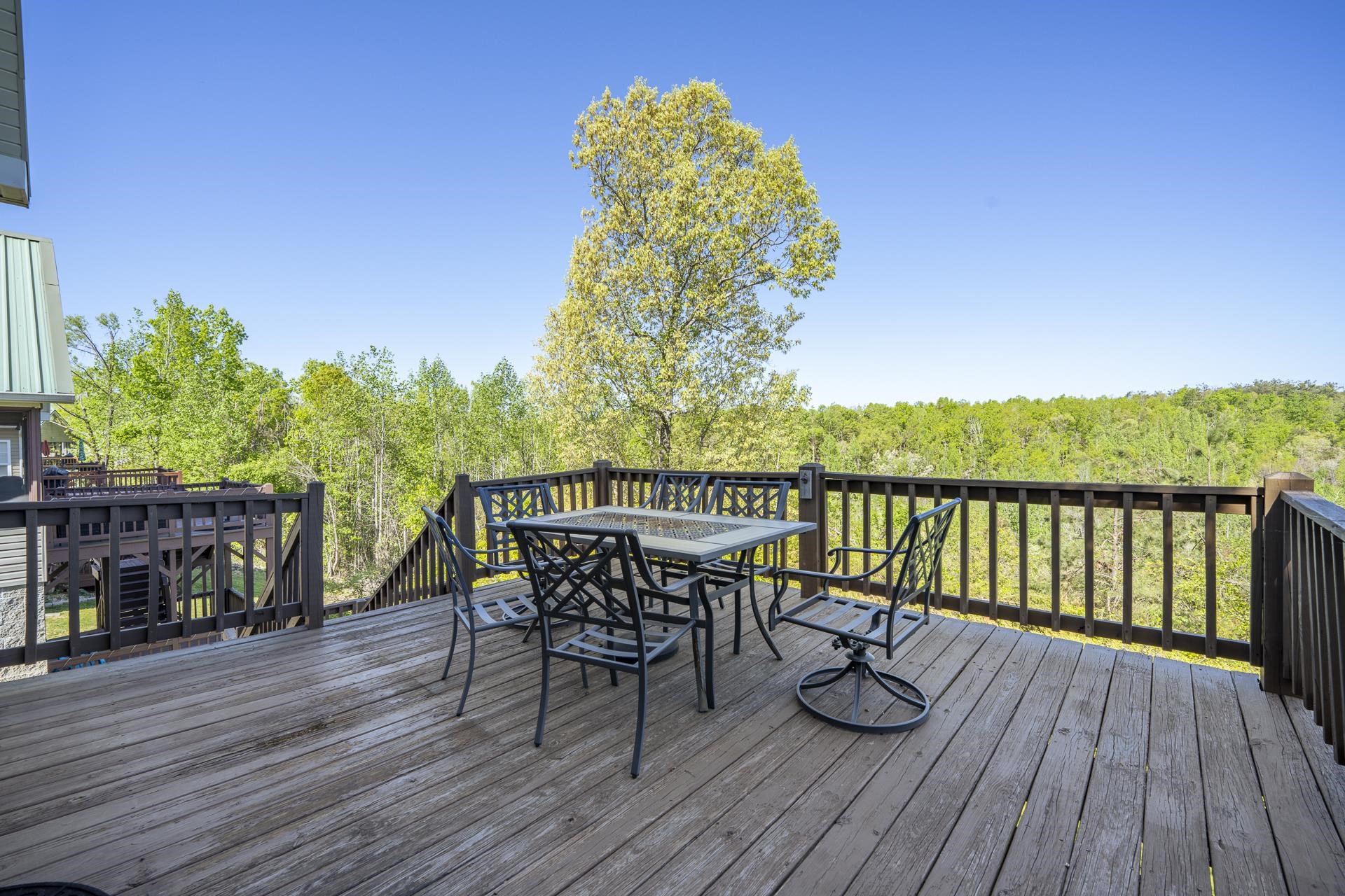 9 MOUNTAIN VIEW DR