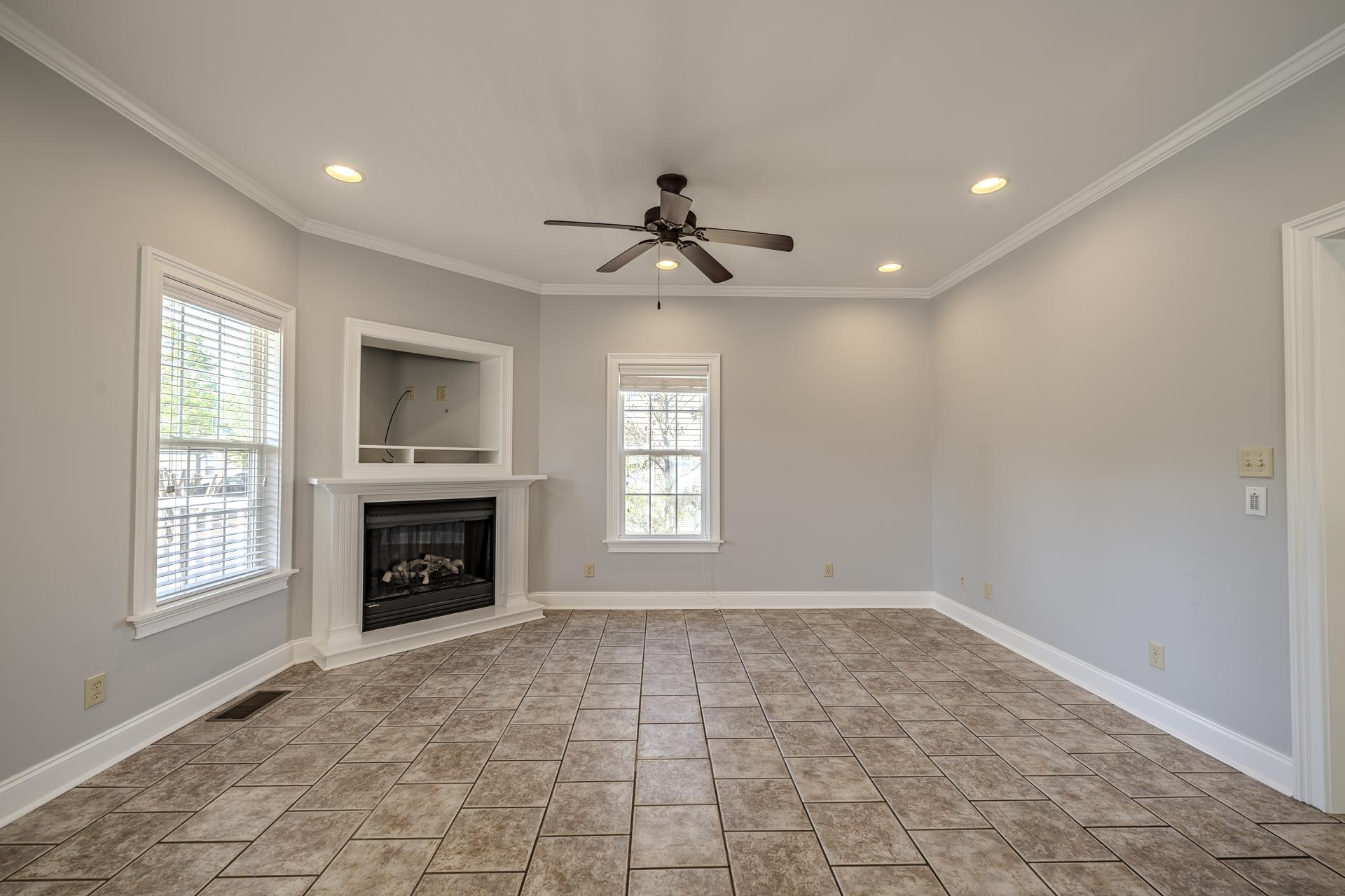 9 MOUNTAIN VIEW DR