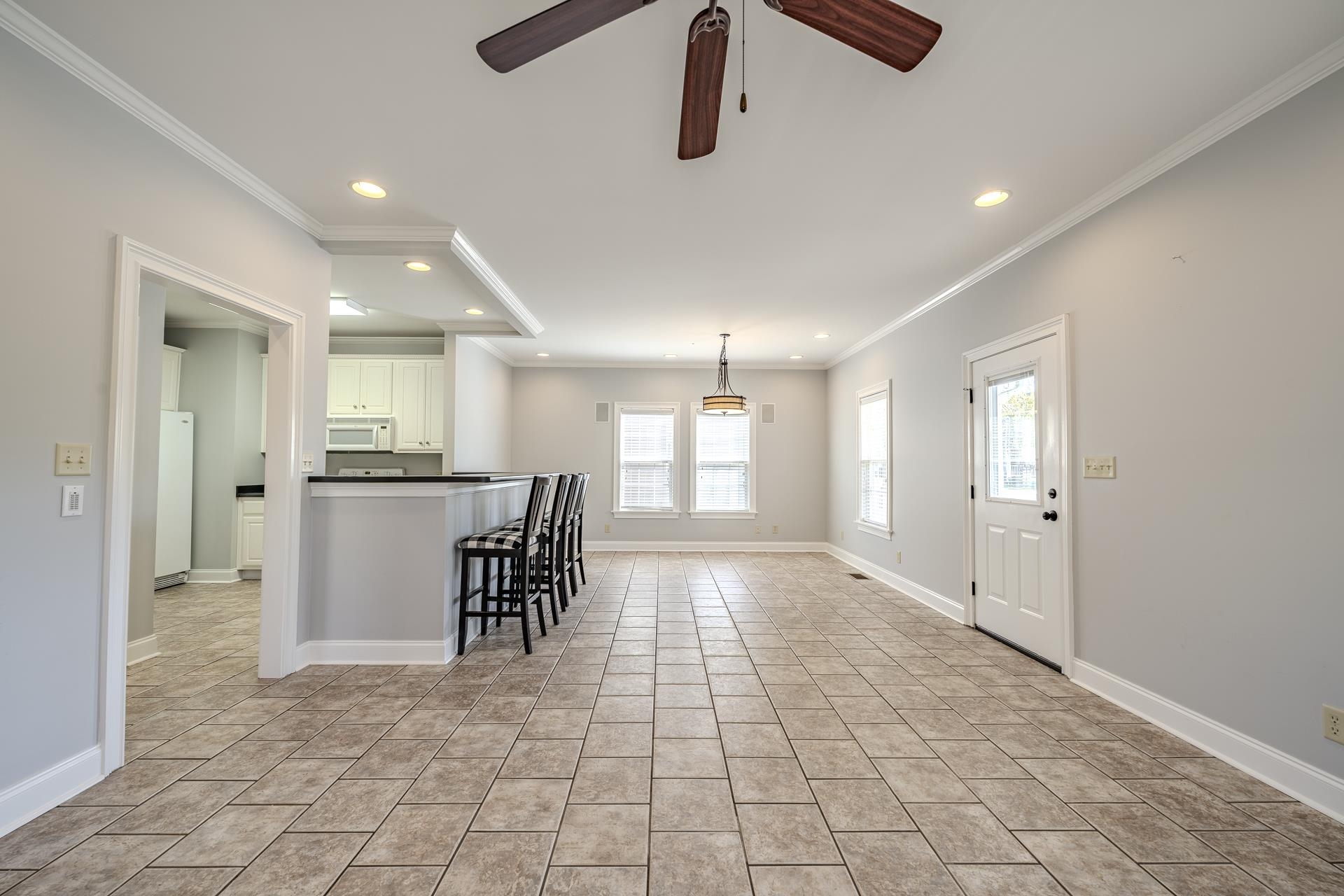 9 MOUNTAIN VIEW DR