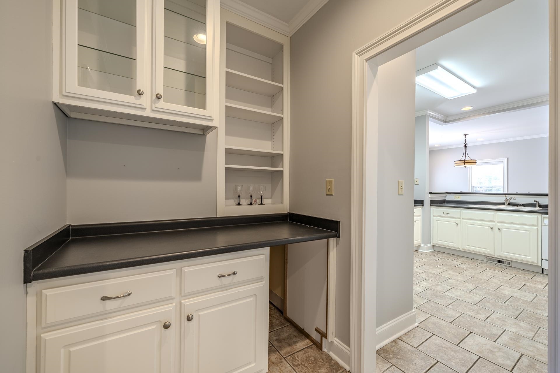 9 MOUNTAIN VIEW DR