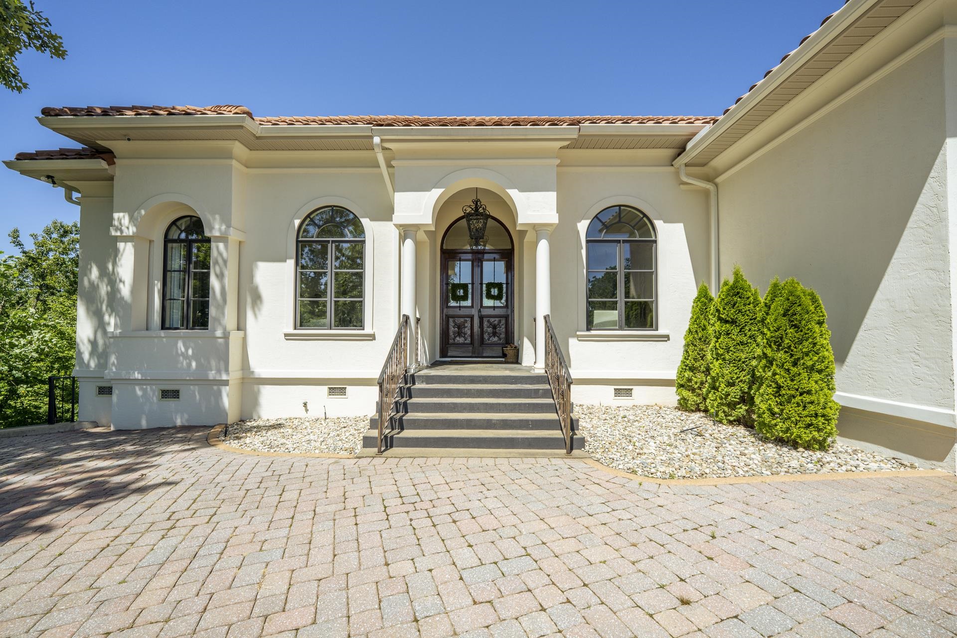 105 RIVIERA CV