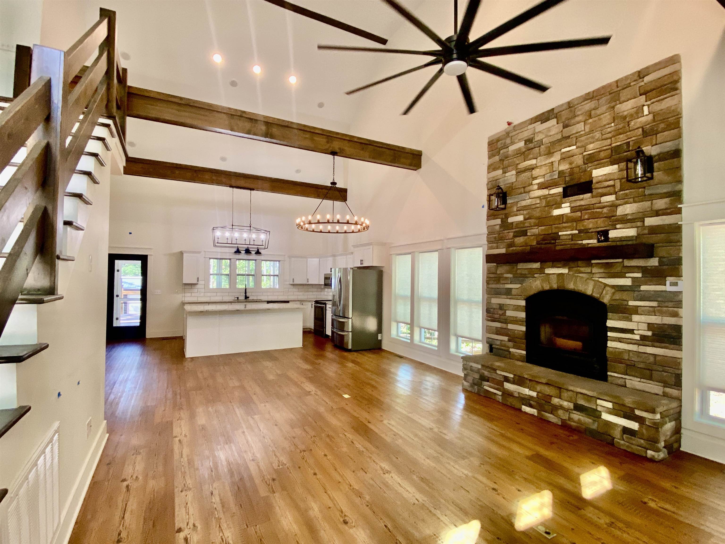 420 HOLIDAY HILLS RD