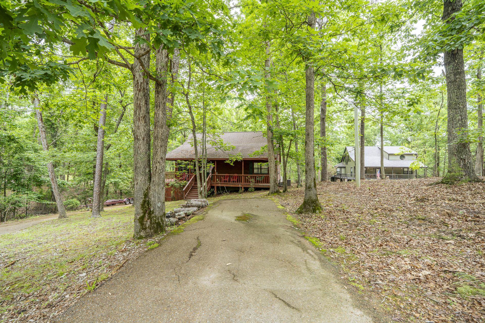 405 MURRAY LN