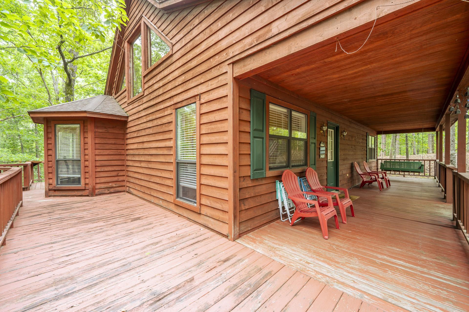 405 MURRAY LN