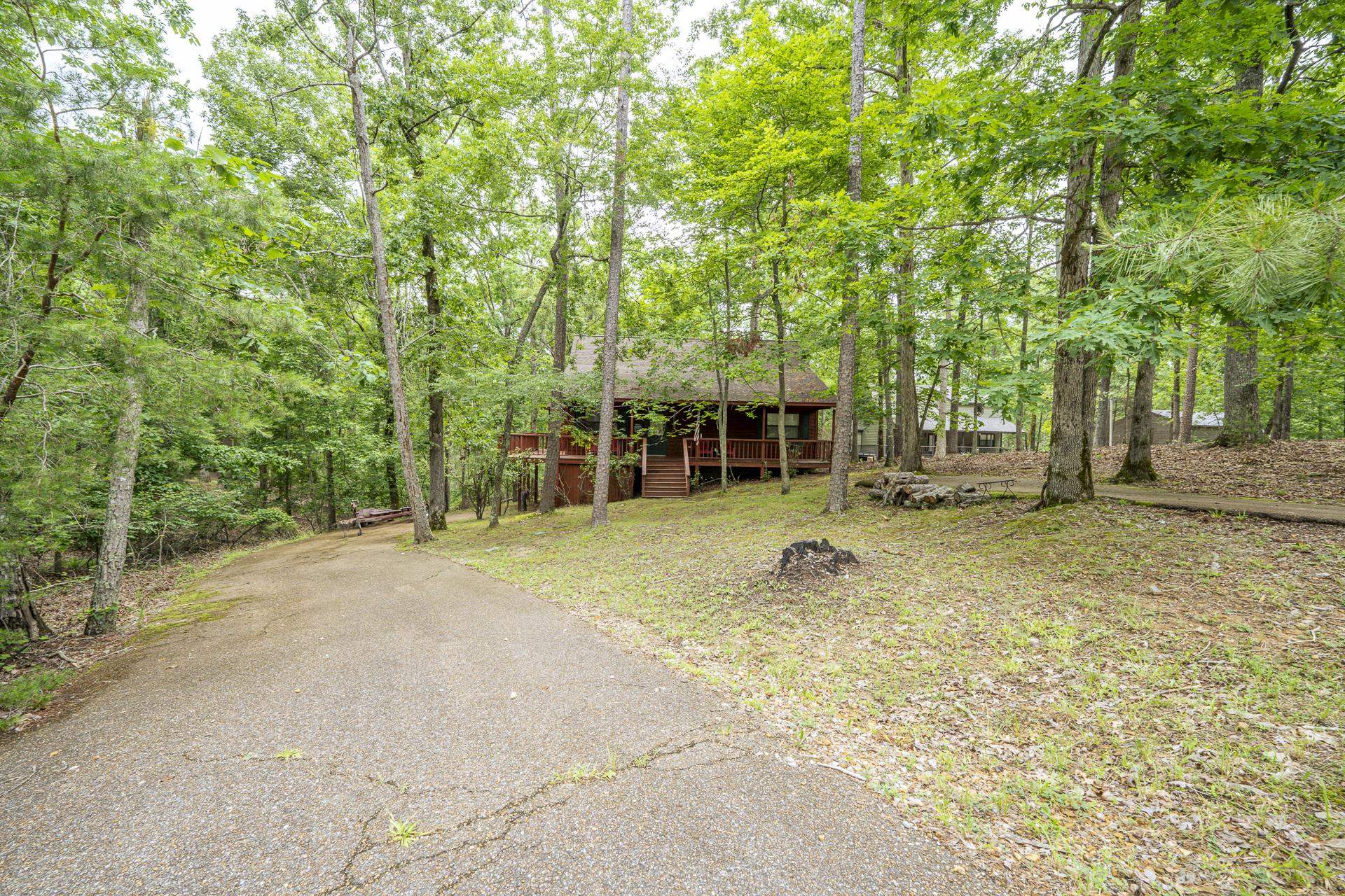 405 MURRAY LN