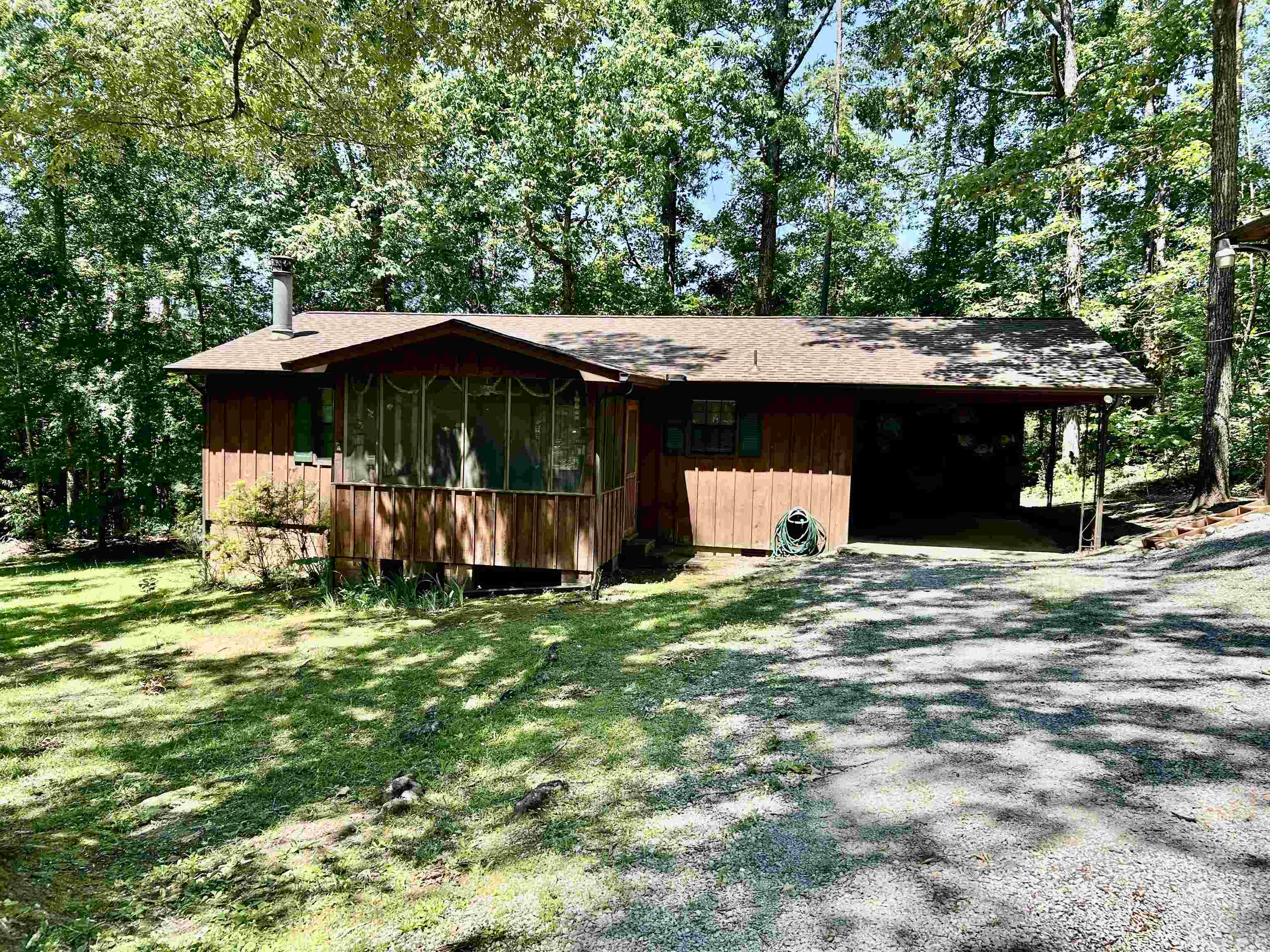 10 PEGG LN