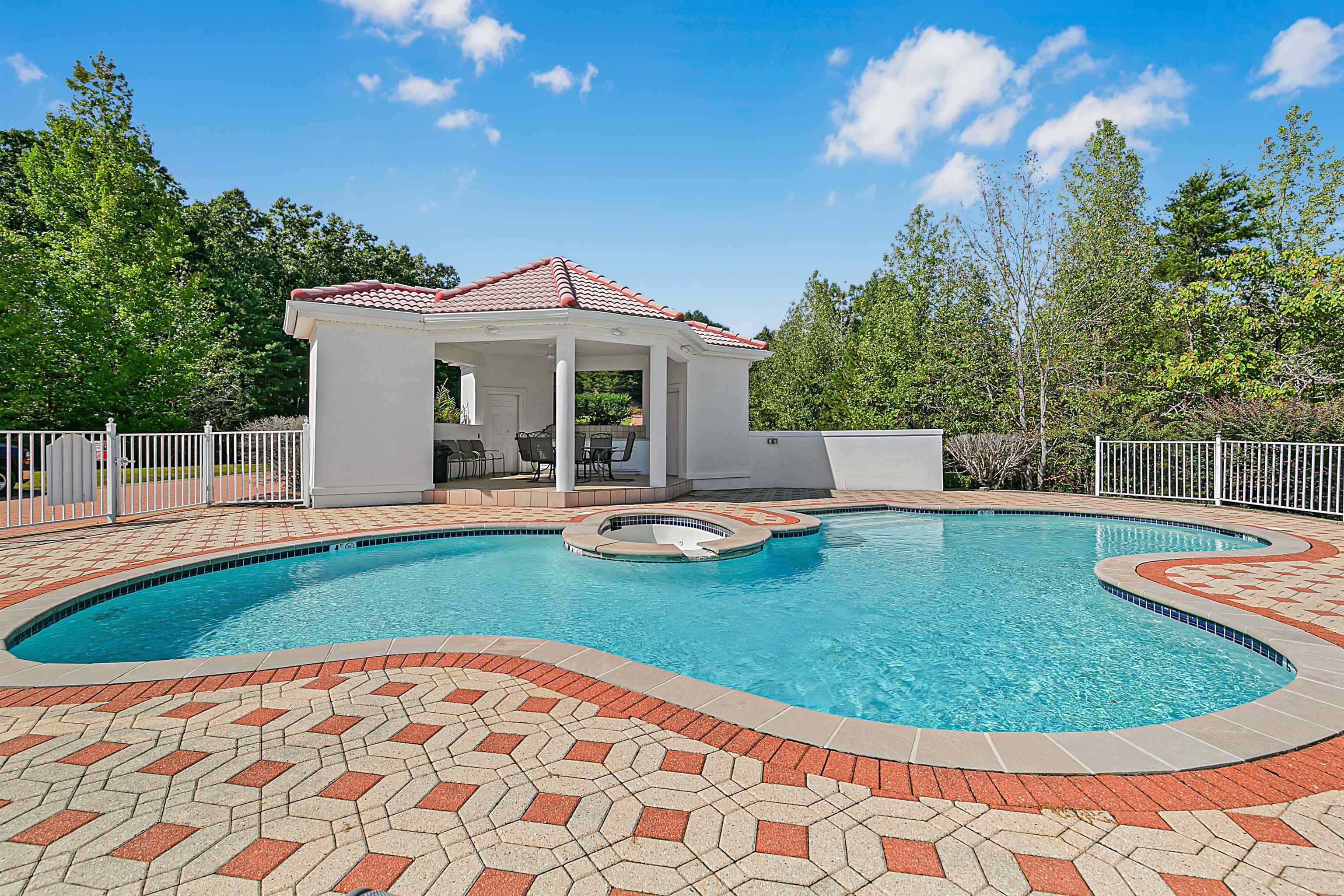 155 TIDEWATER PT