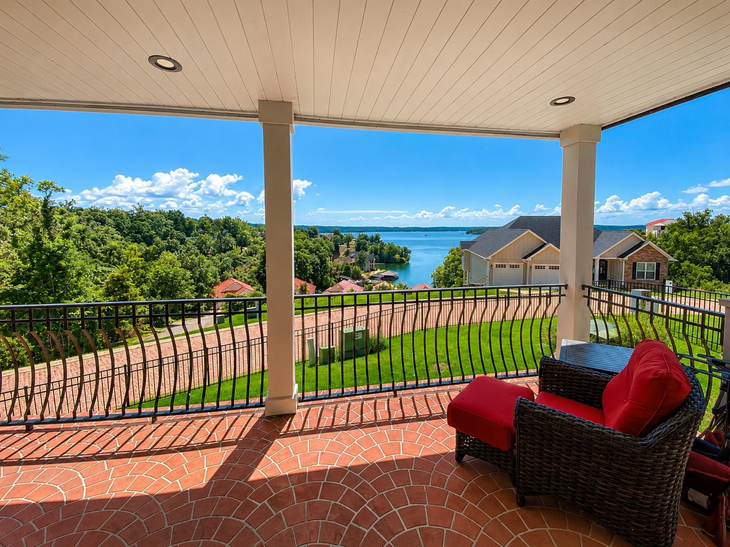 155 TIDEWATER PT
