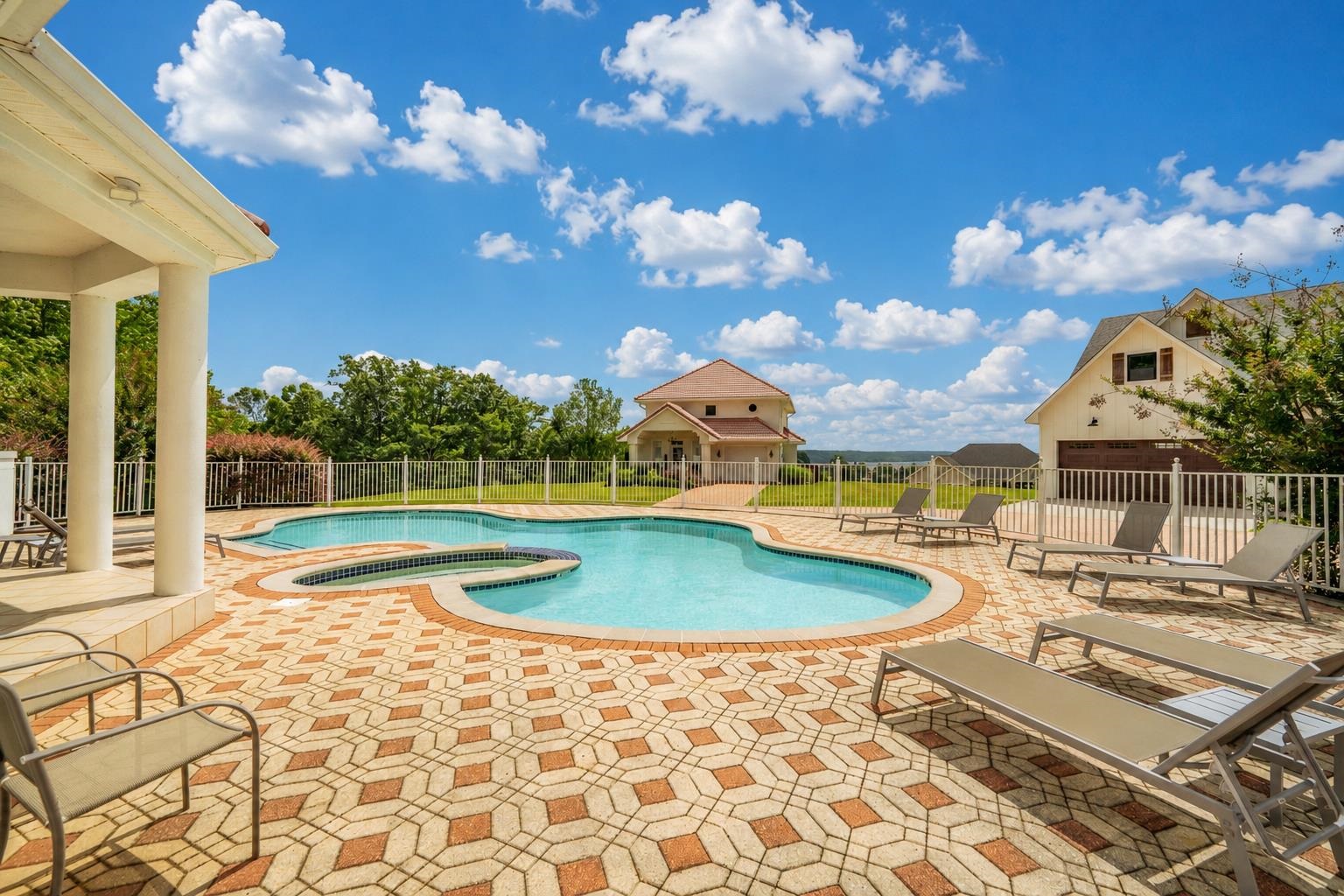 155 TIDEWATER PT