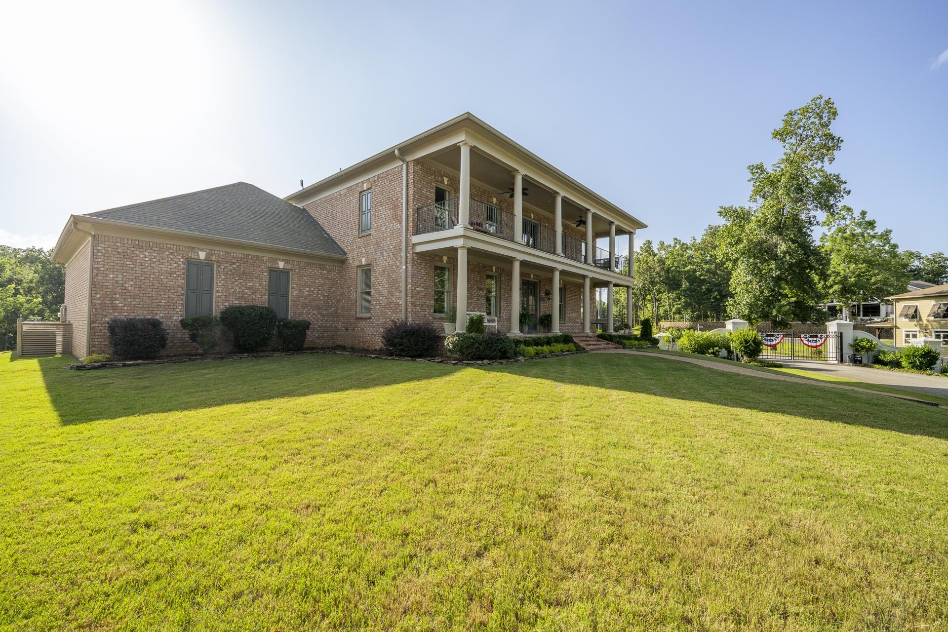 220 ANCHOR BAY PT