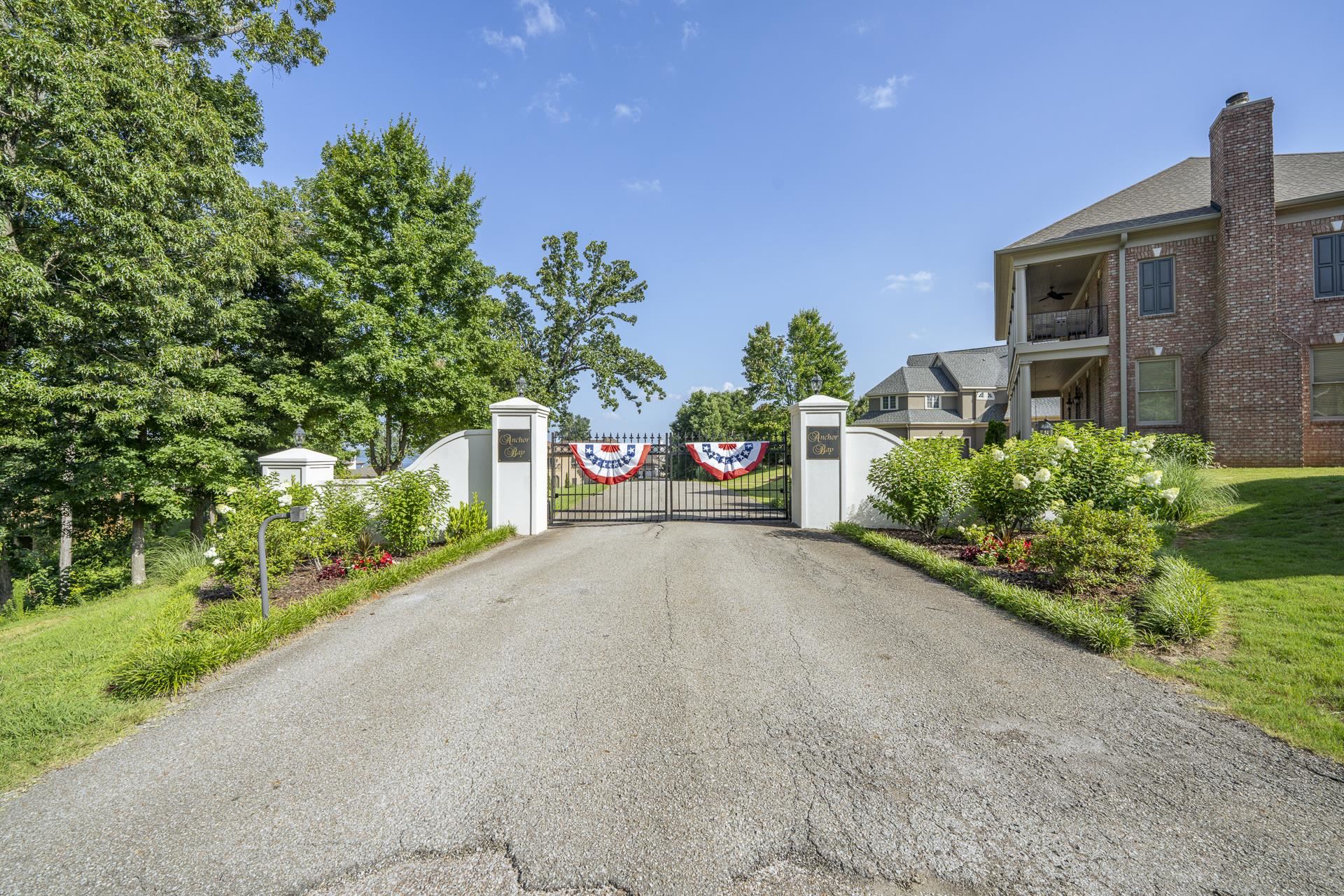 220 ANCHOR BAY PT
