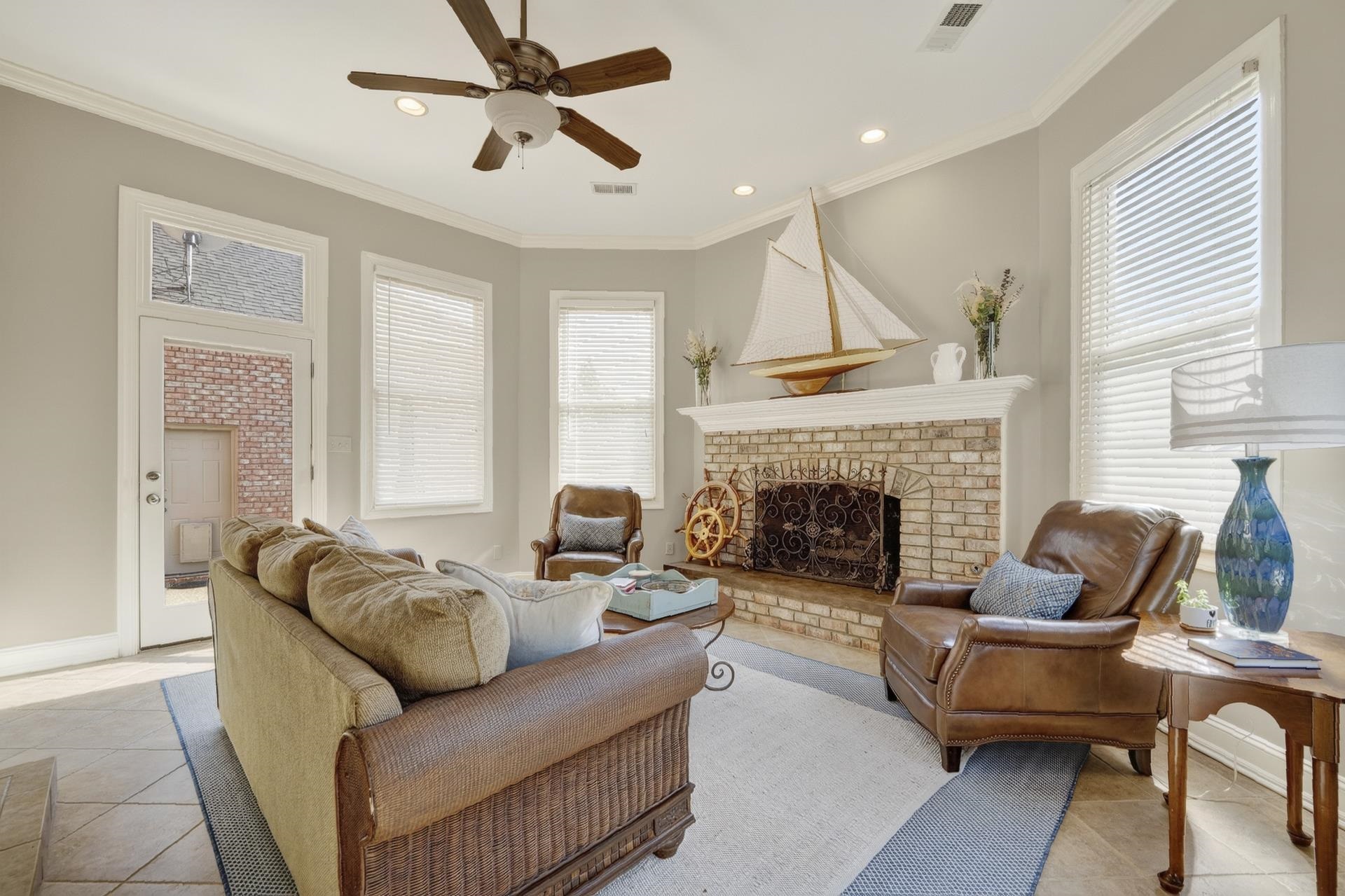 220 ANCHOR BAY PT