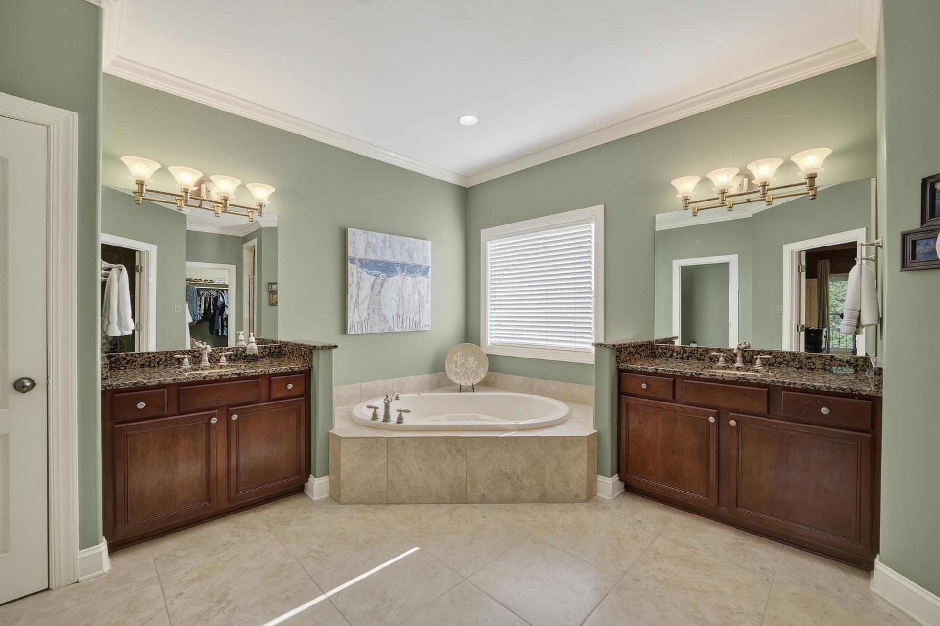220 ANCHOR BAY PT