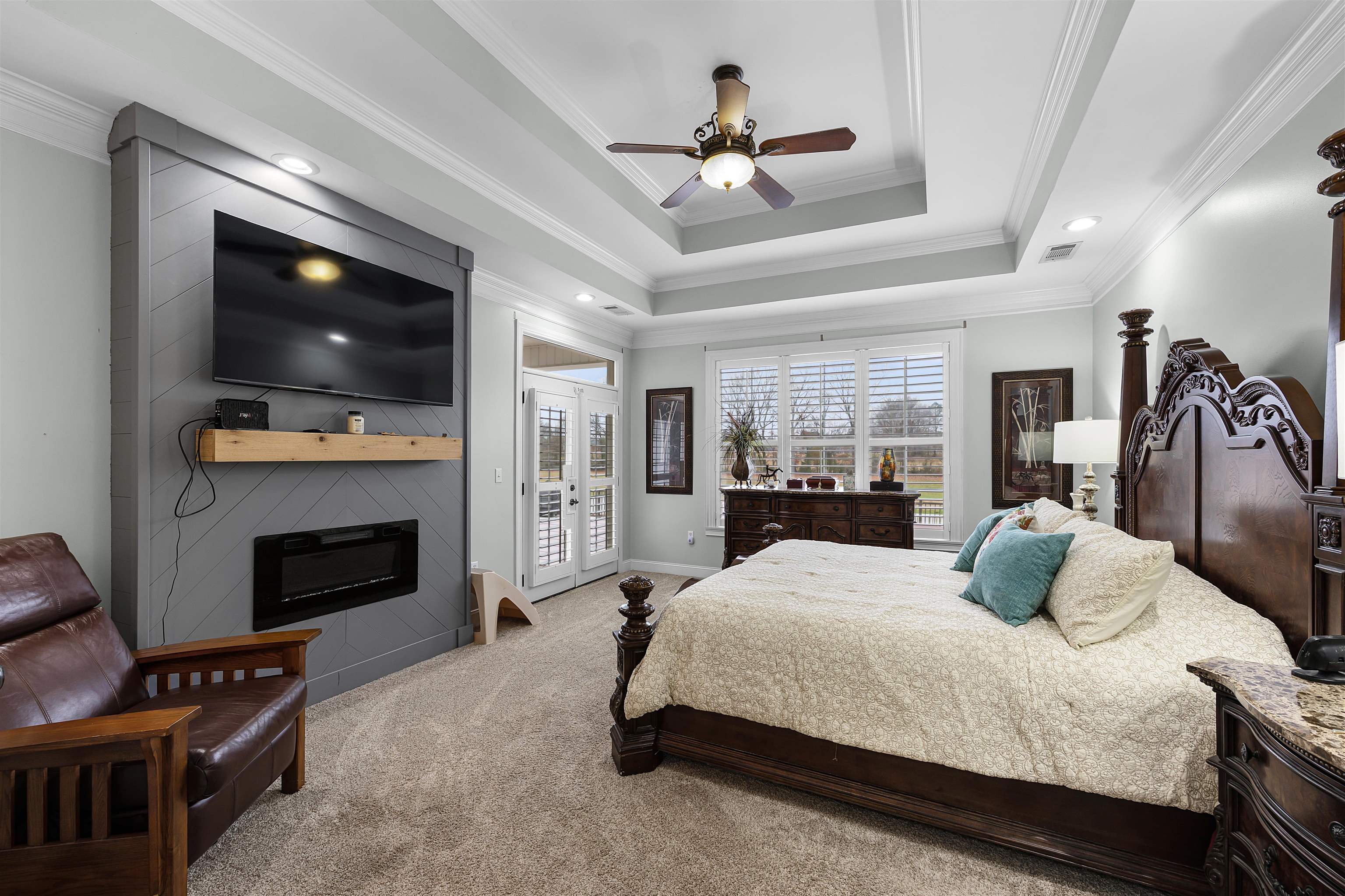3285 SHADOWOOD LN