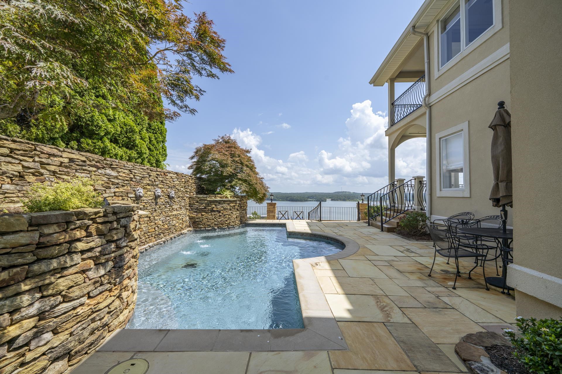 175 WESTSHORE RDG