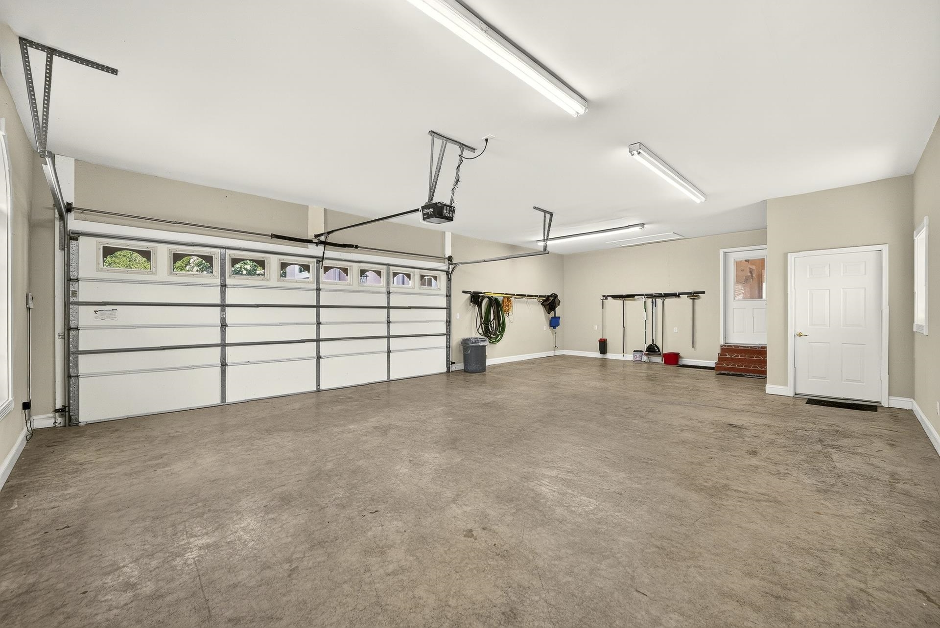 175 WESTSHORE RDG
