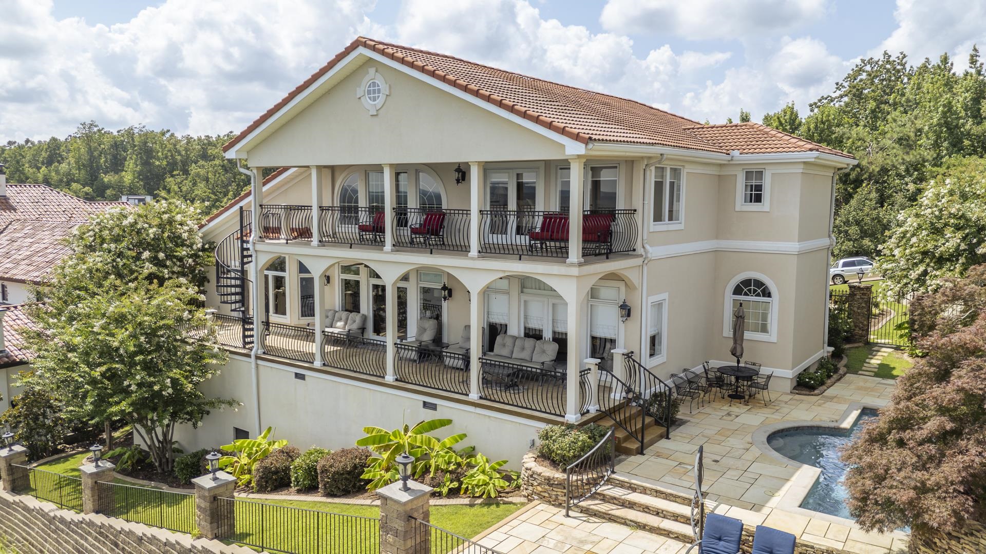 175 WESTSHORE RDG