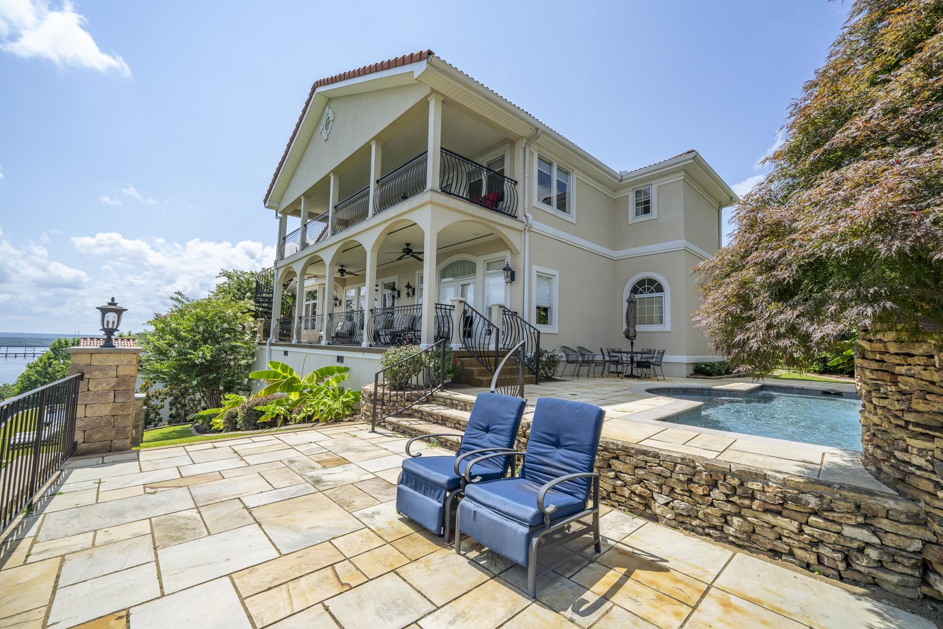 175 WESTSHORE RDG