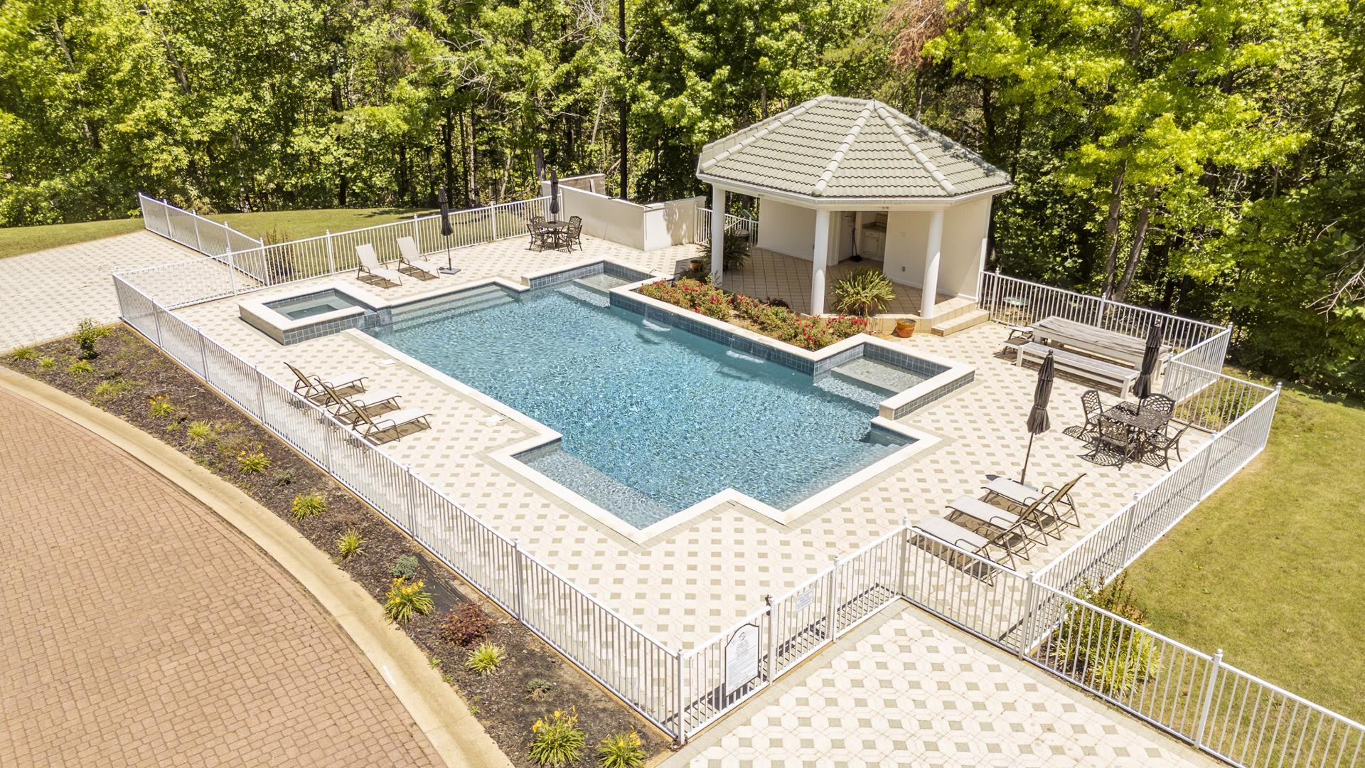 175 WESTSHORE RDG