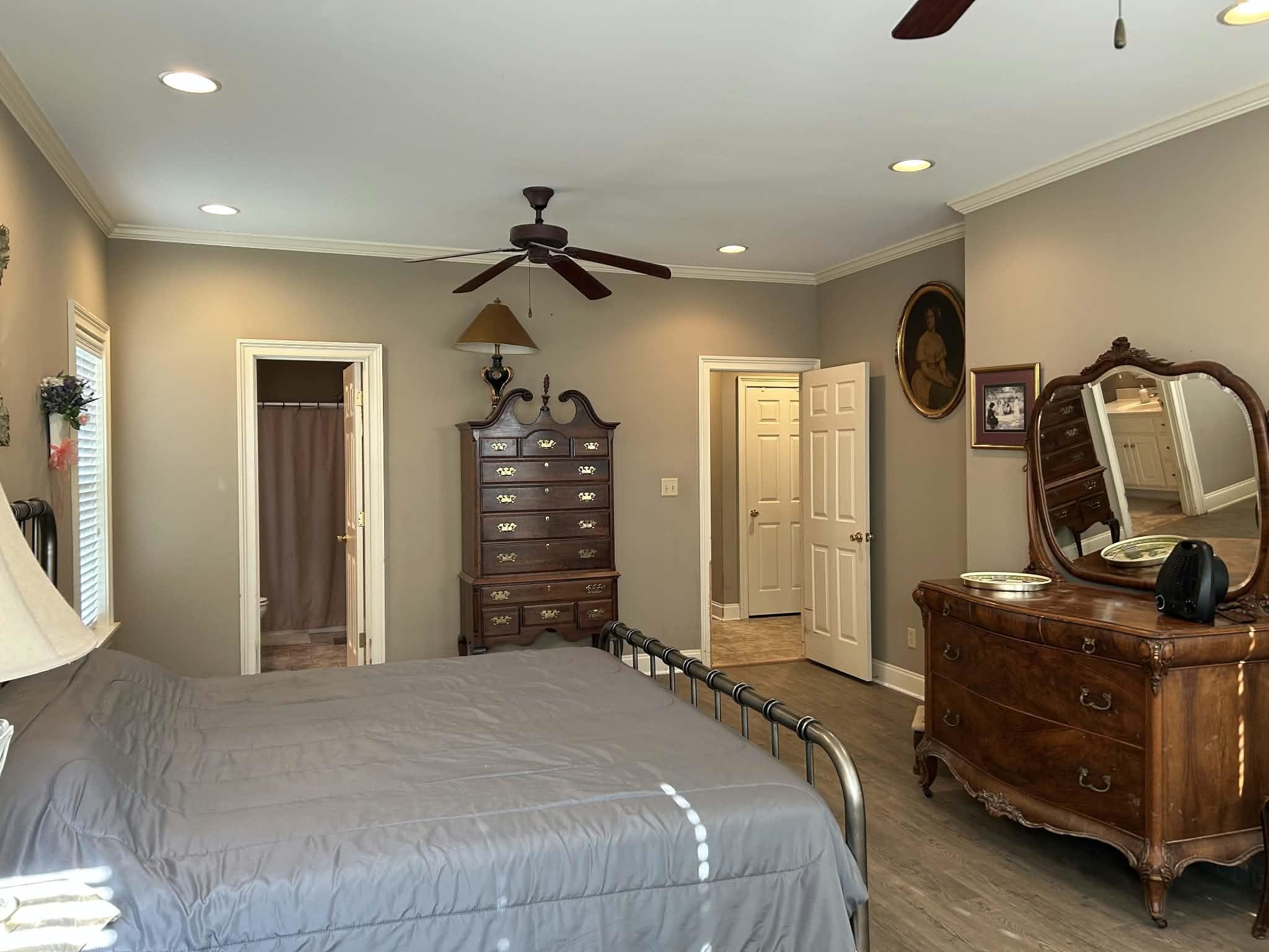 17 CONNIE CT