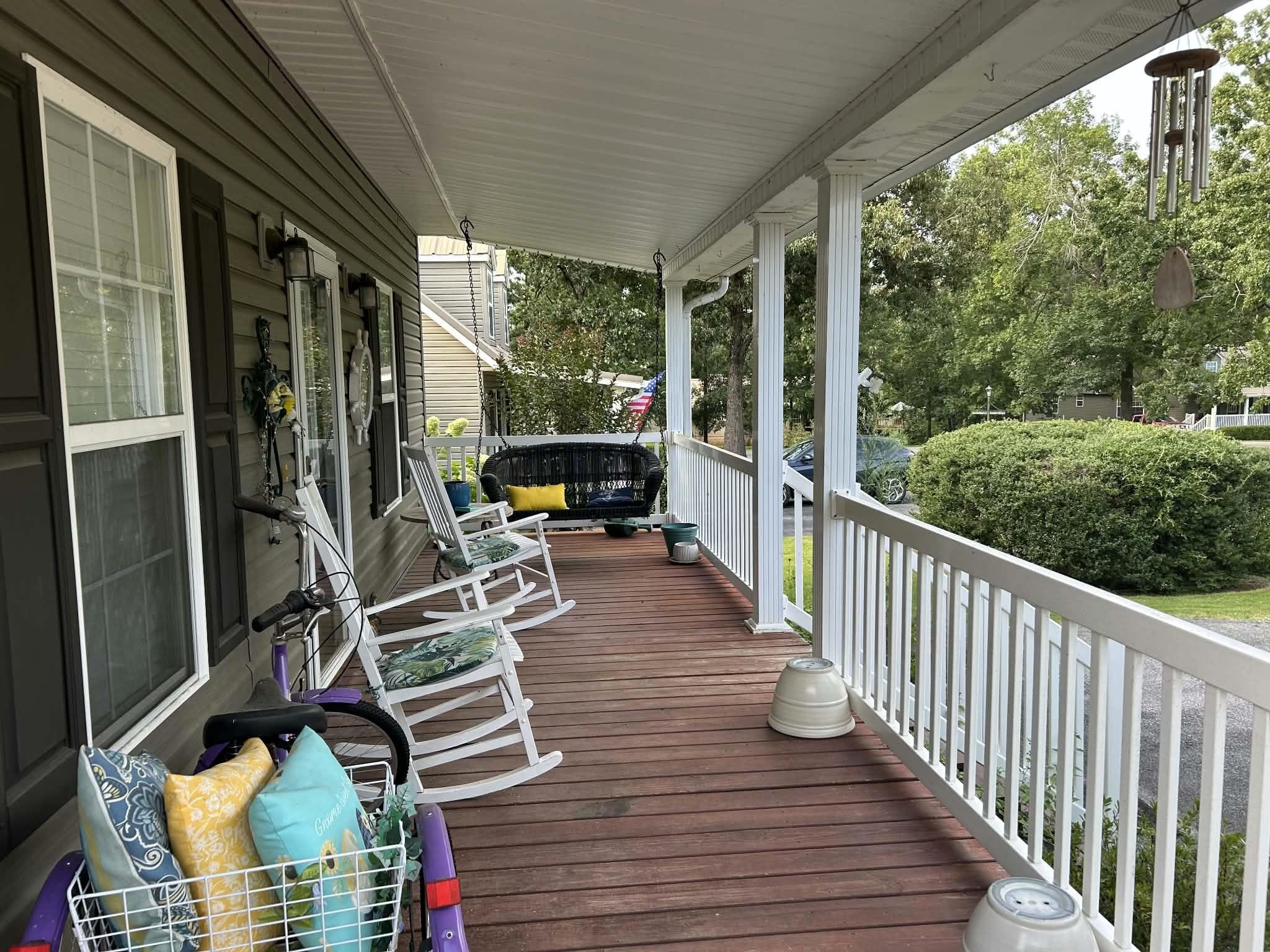 17 CONNIE CT