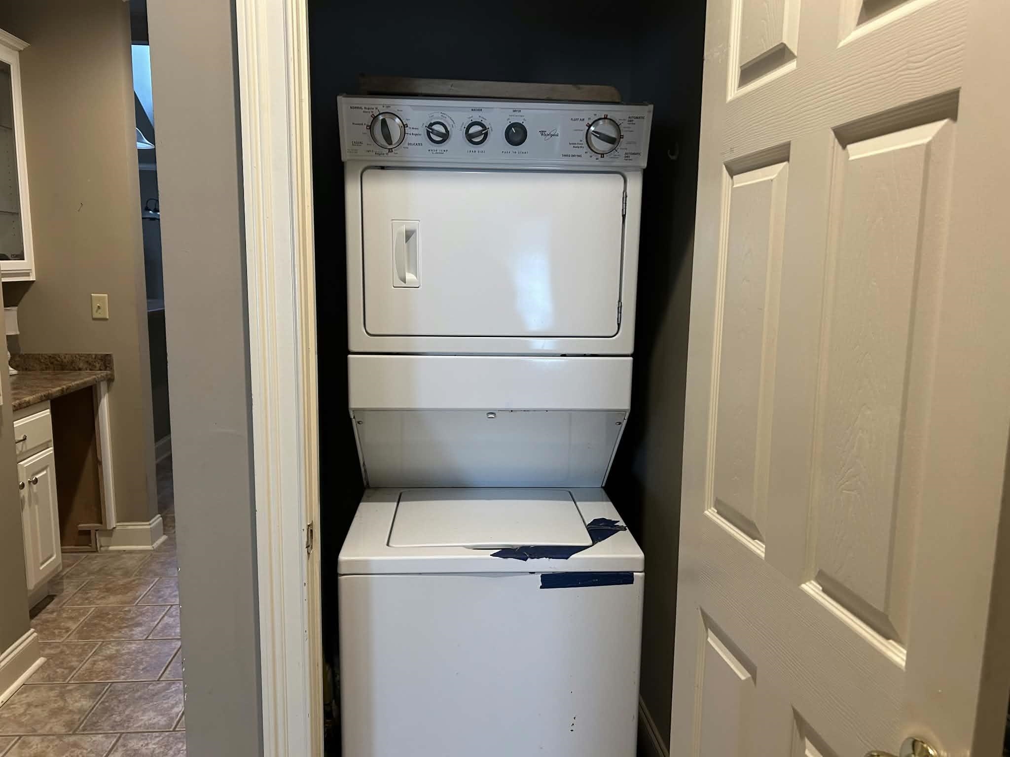 17 CONNIE CT