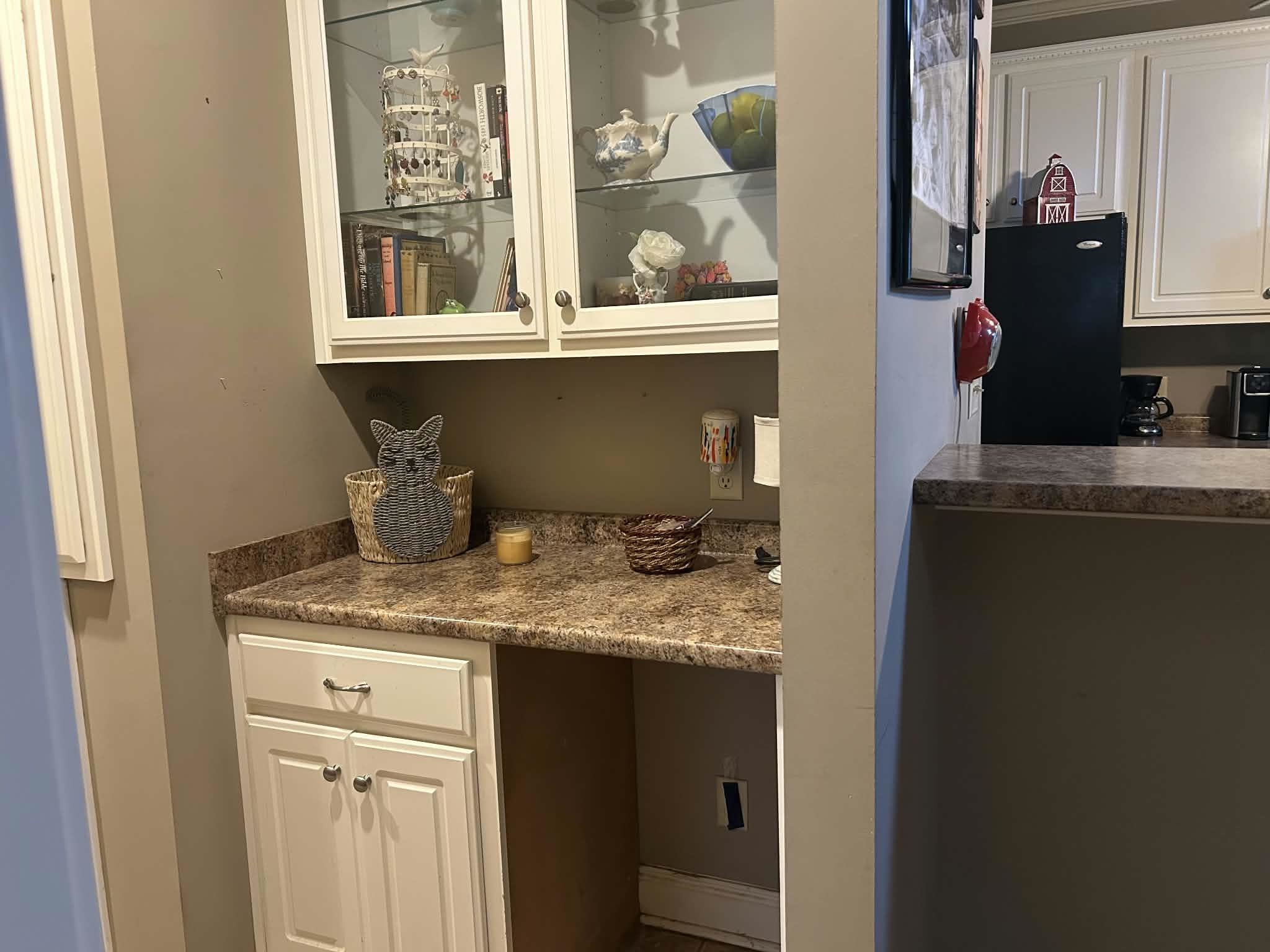 17 CONNIE CT