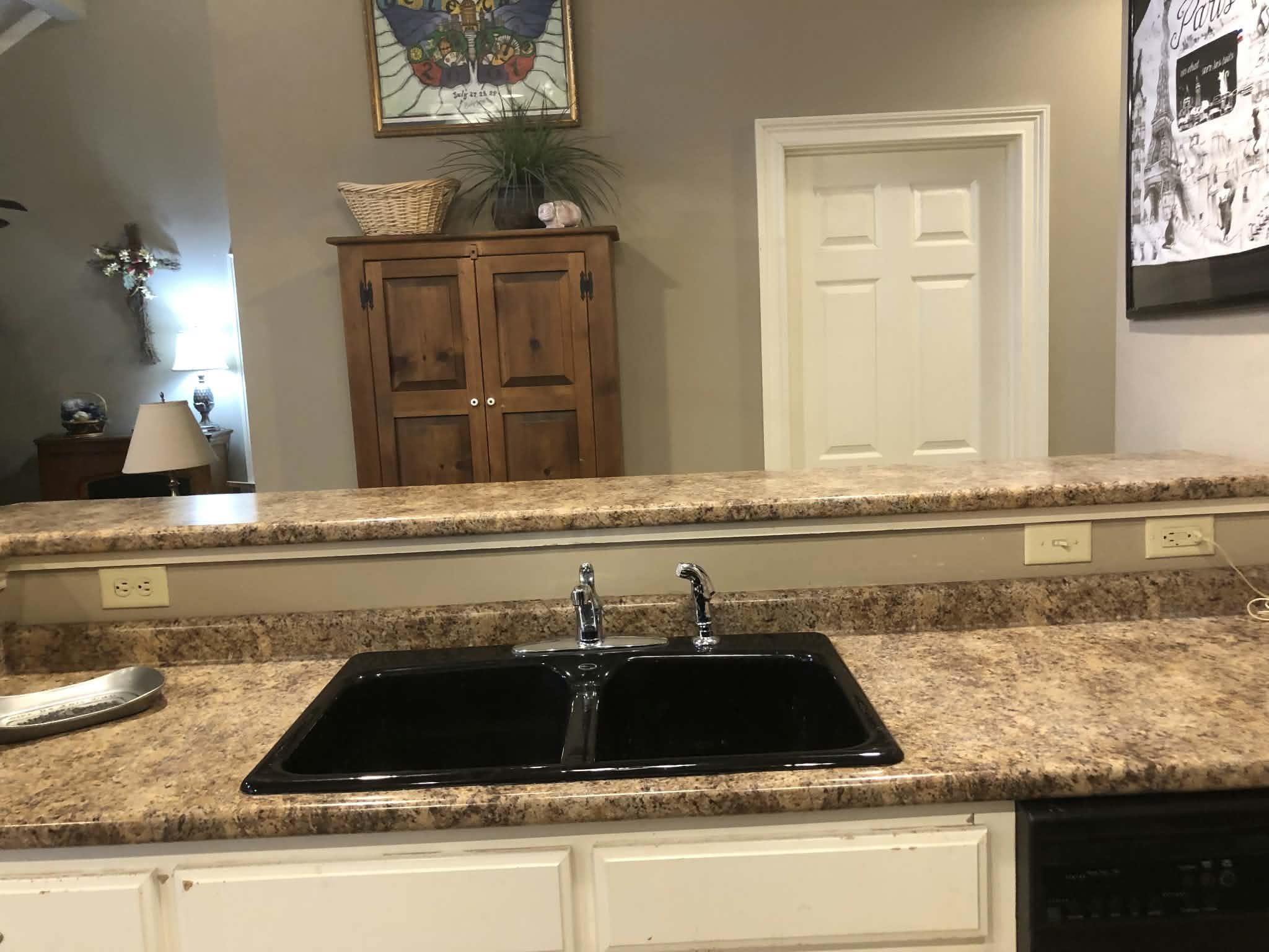 17 CONNIE CT