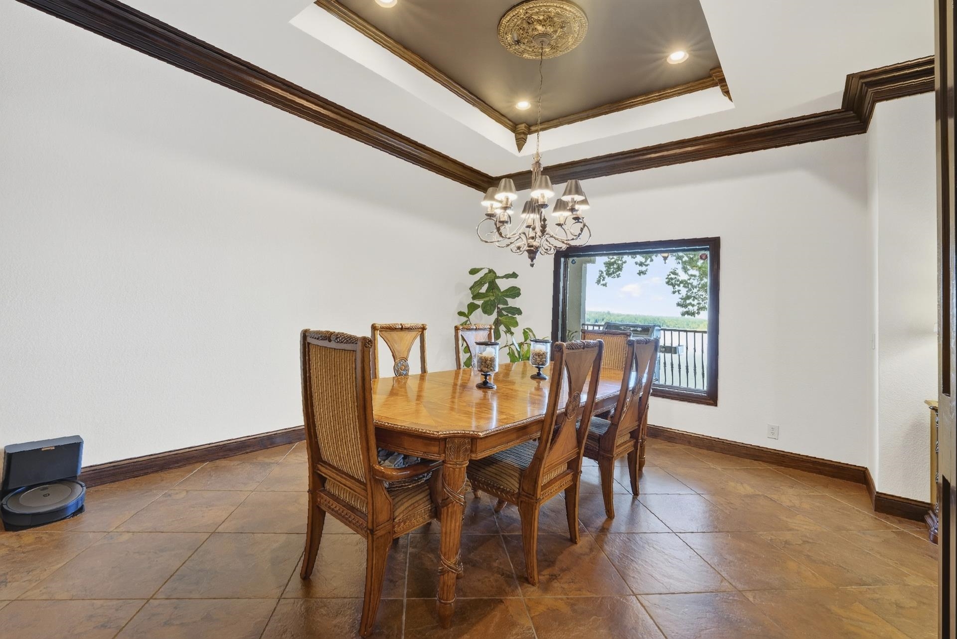 6 GLENVIEW DR
