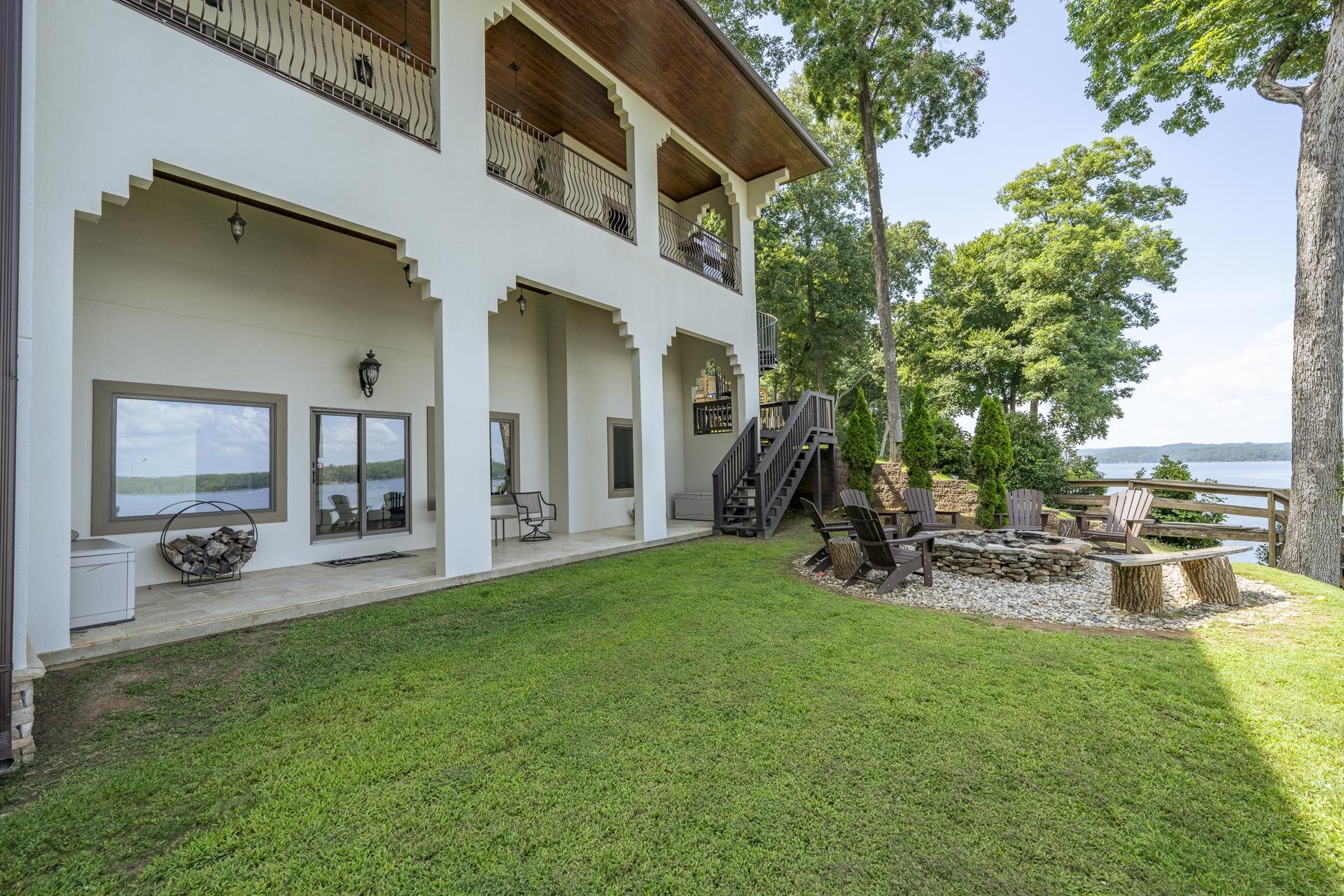 6 GLENVIEW DR