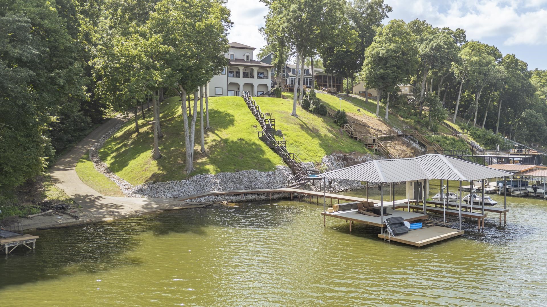 6 GLENVIEW DR