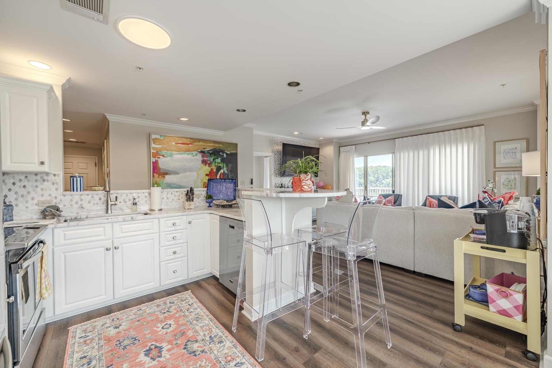 323 CR 380 RD Unit: L 501