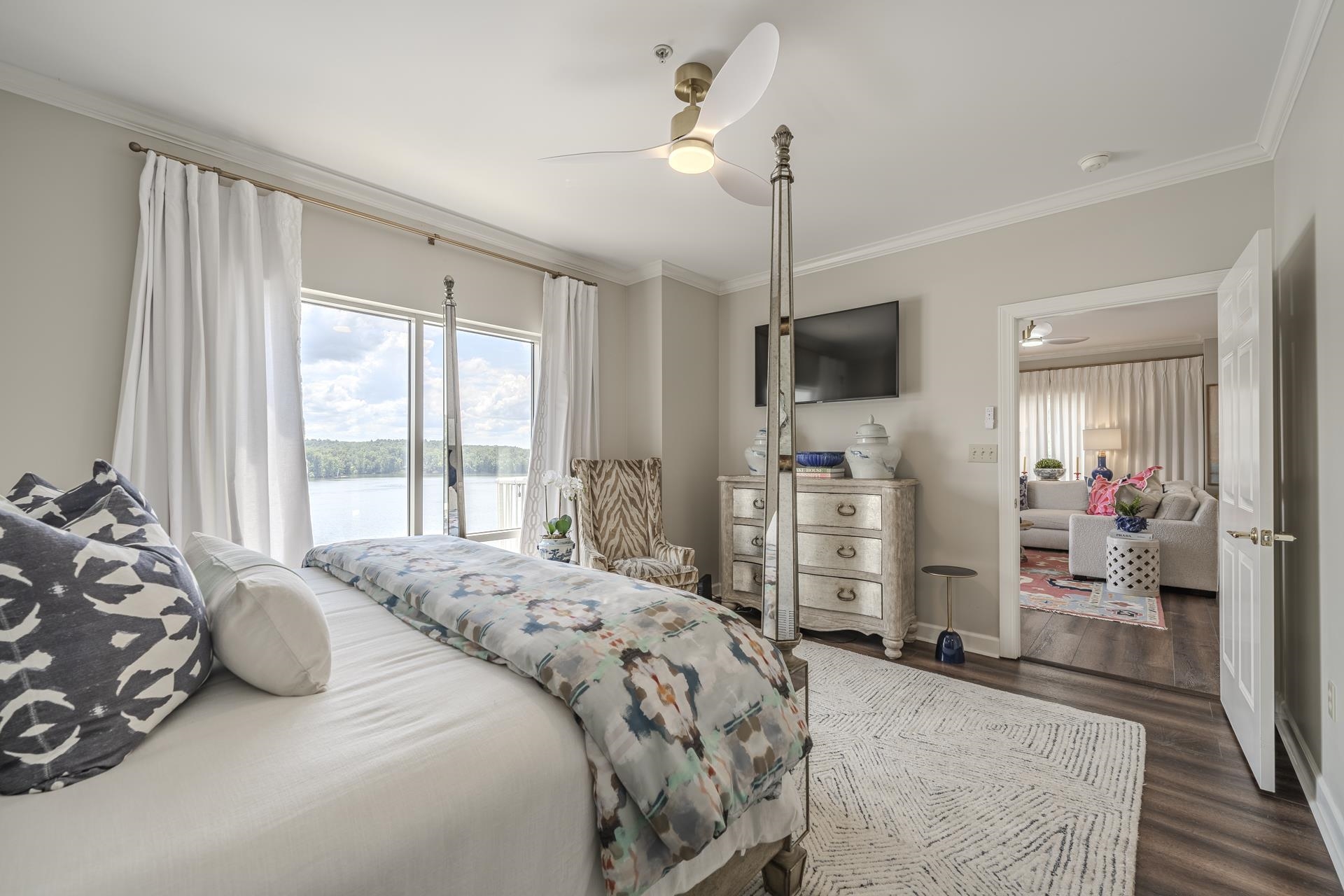 323 CR 380 RD Unit: L 501