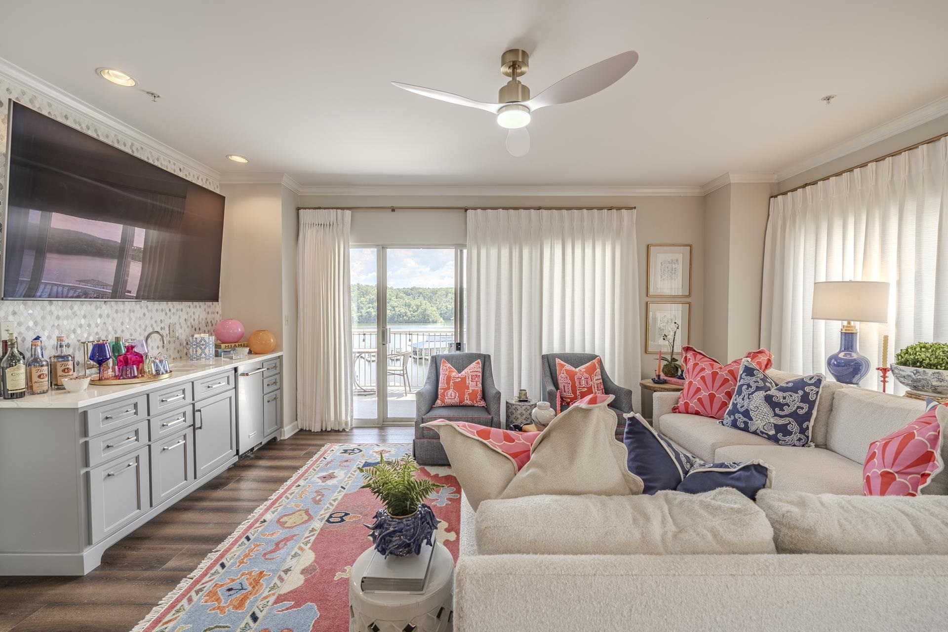 323 CR 380 RD Unit: L 501